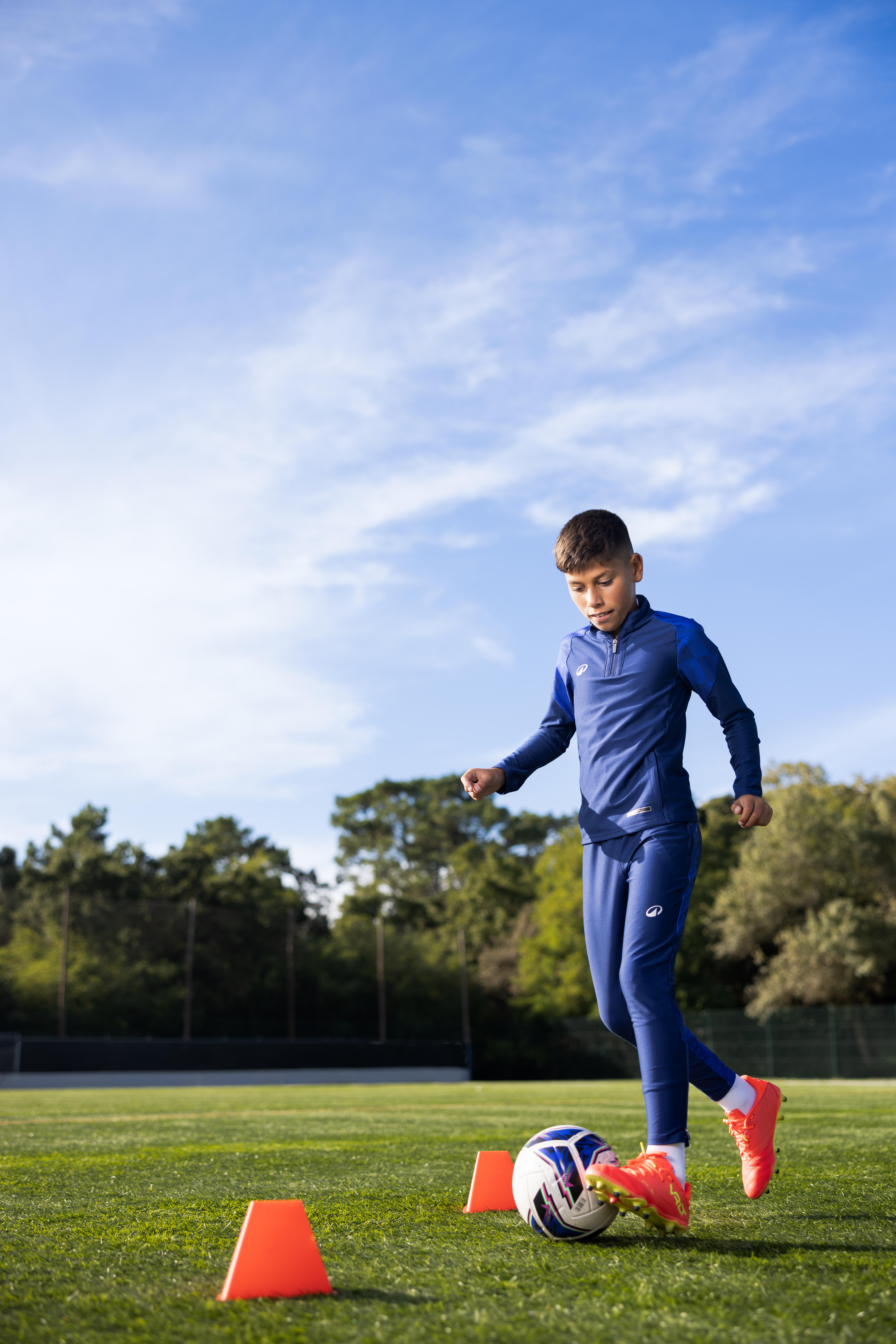 Chaussures de soccer confortables à lacets enfant, Viralto III FG - KIPSTA