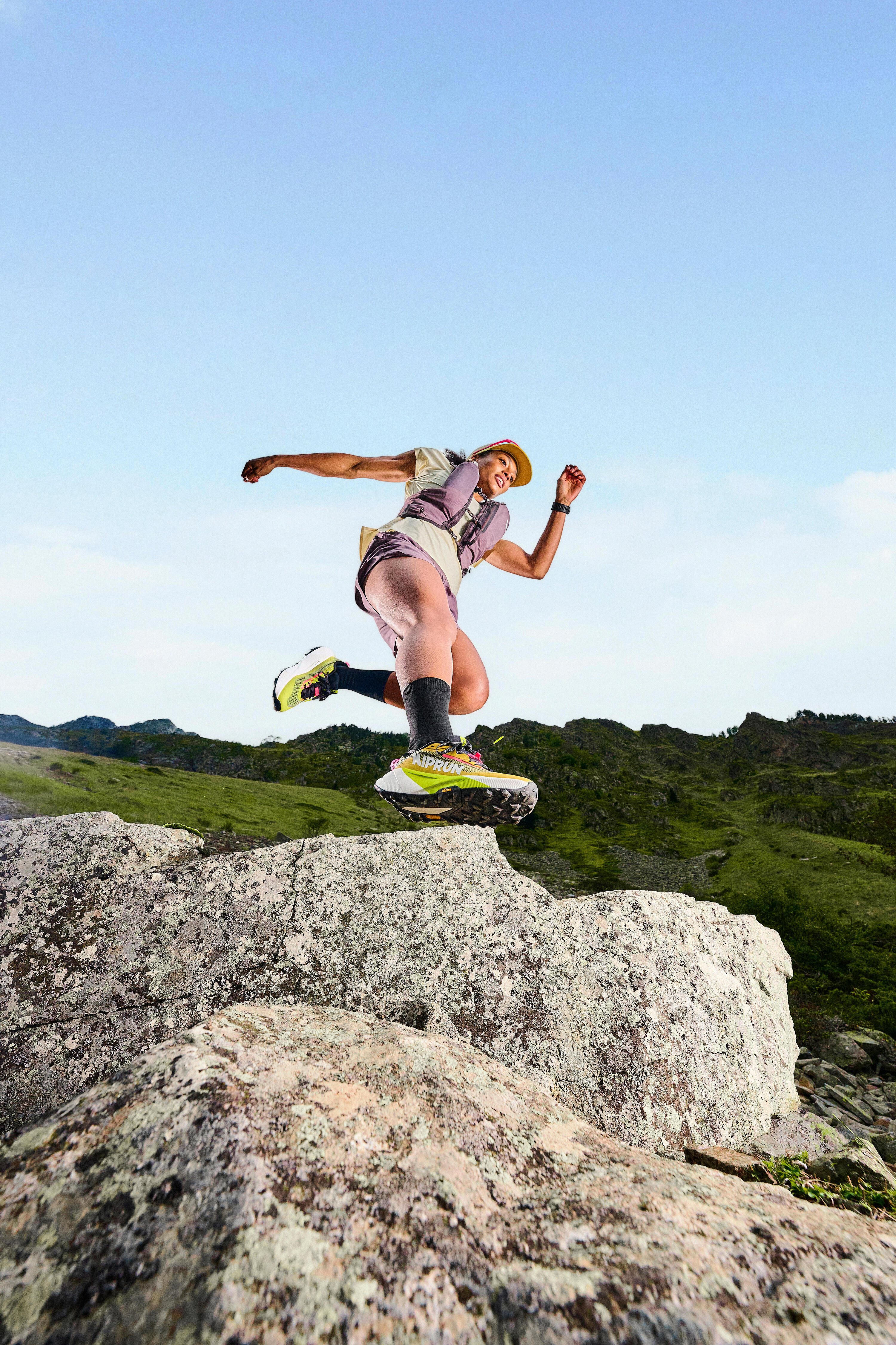 Chaussures de running trail femme, Kiprun kipsummit max, jaune 11/12