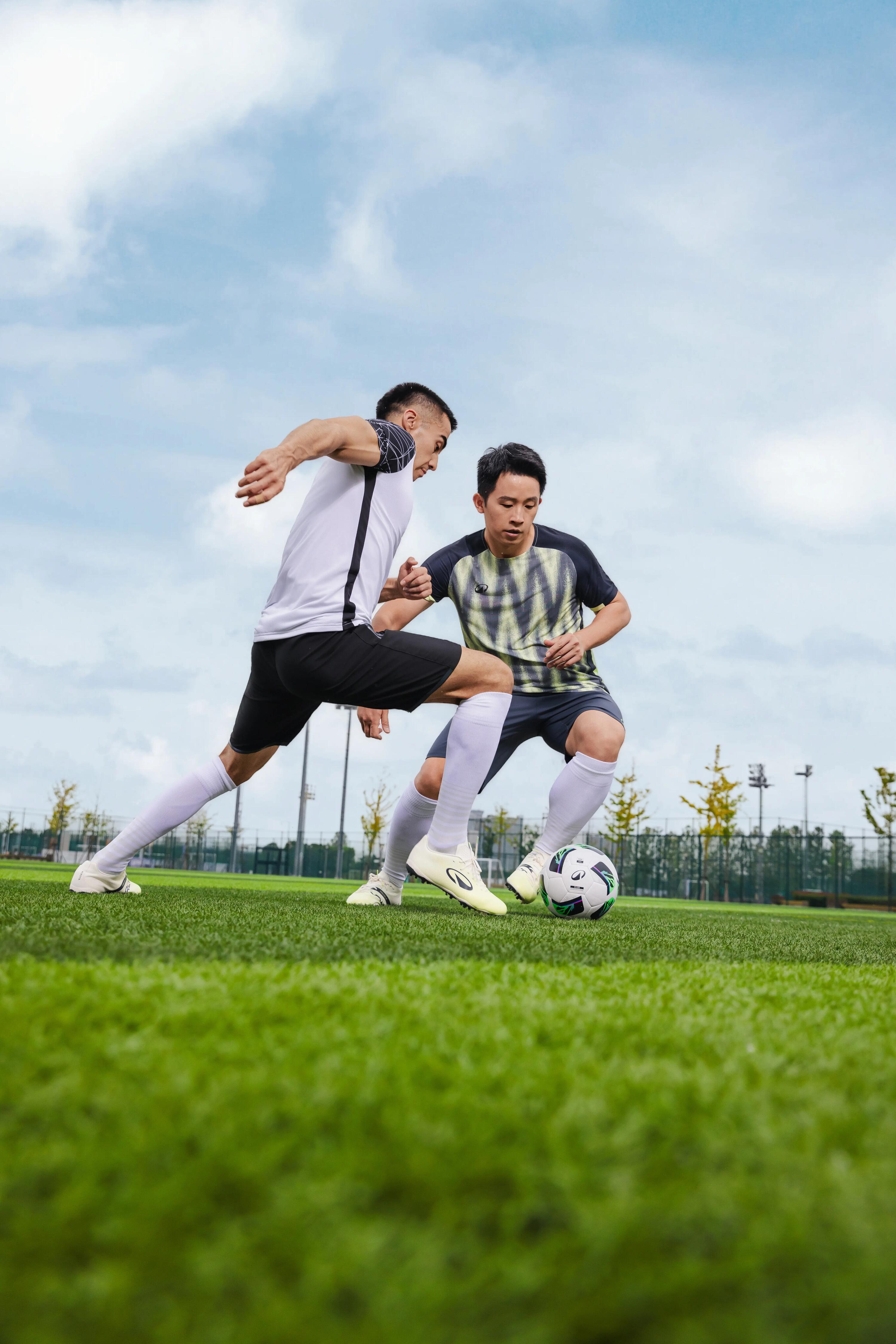 Guayos de fútbol hombre/mujer VIRALTO I MG/AG Blanco 12/14