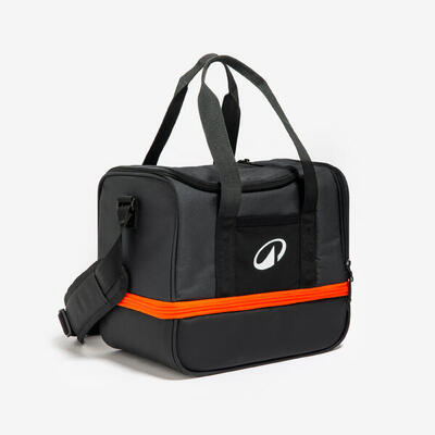 Halfharde geïsoleerde tas voor 6 petanqueballen en accessoires.