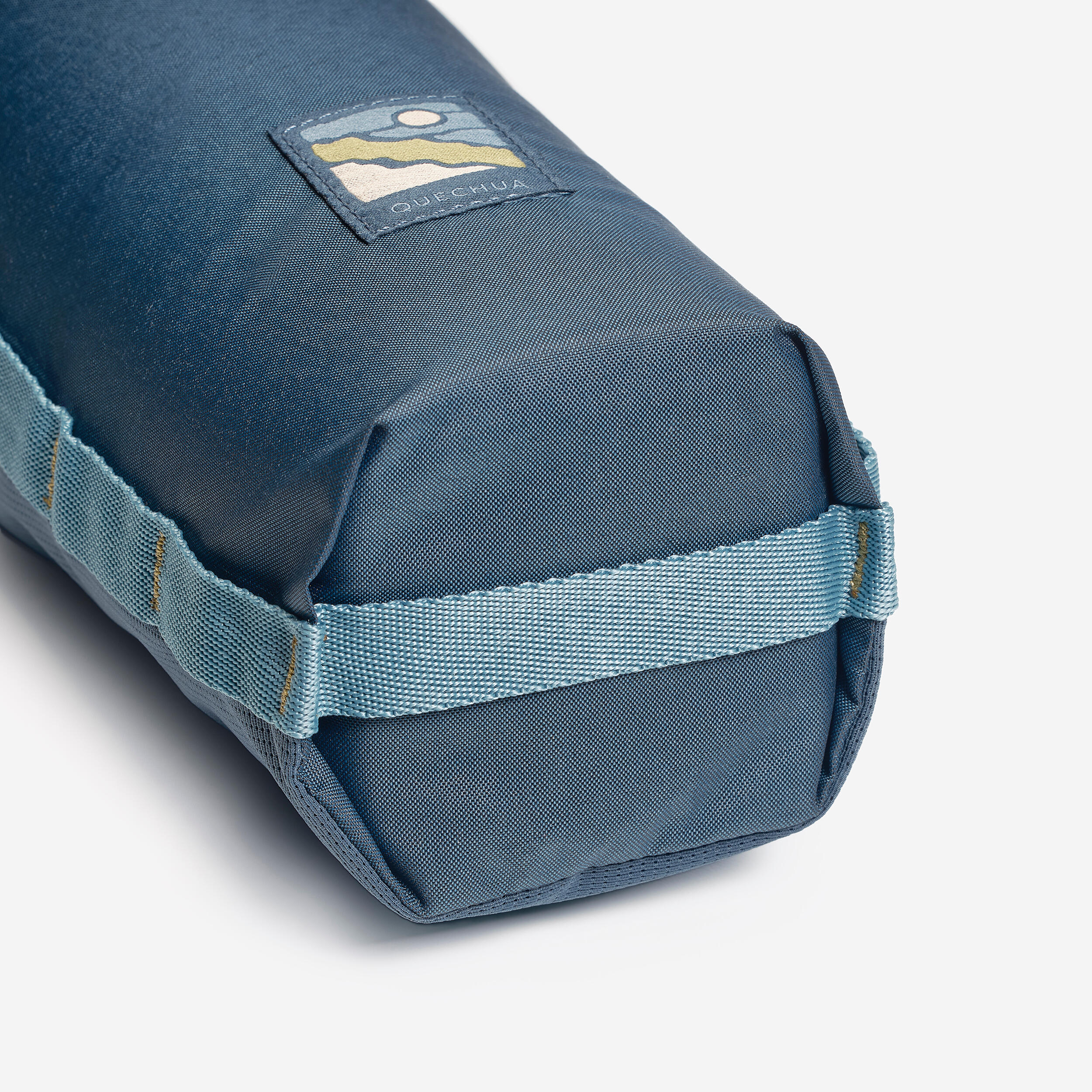 Isothermal Cover for 1.5 L Hiking Water Bottle with Shoulder Strap and Pocket - QUECHUA