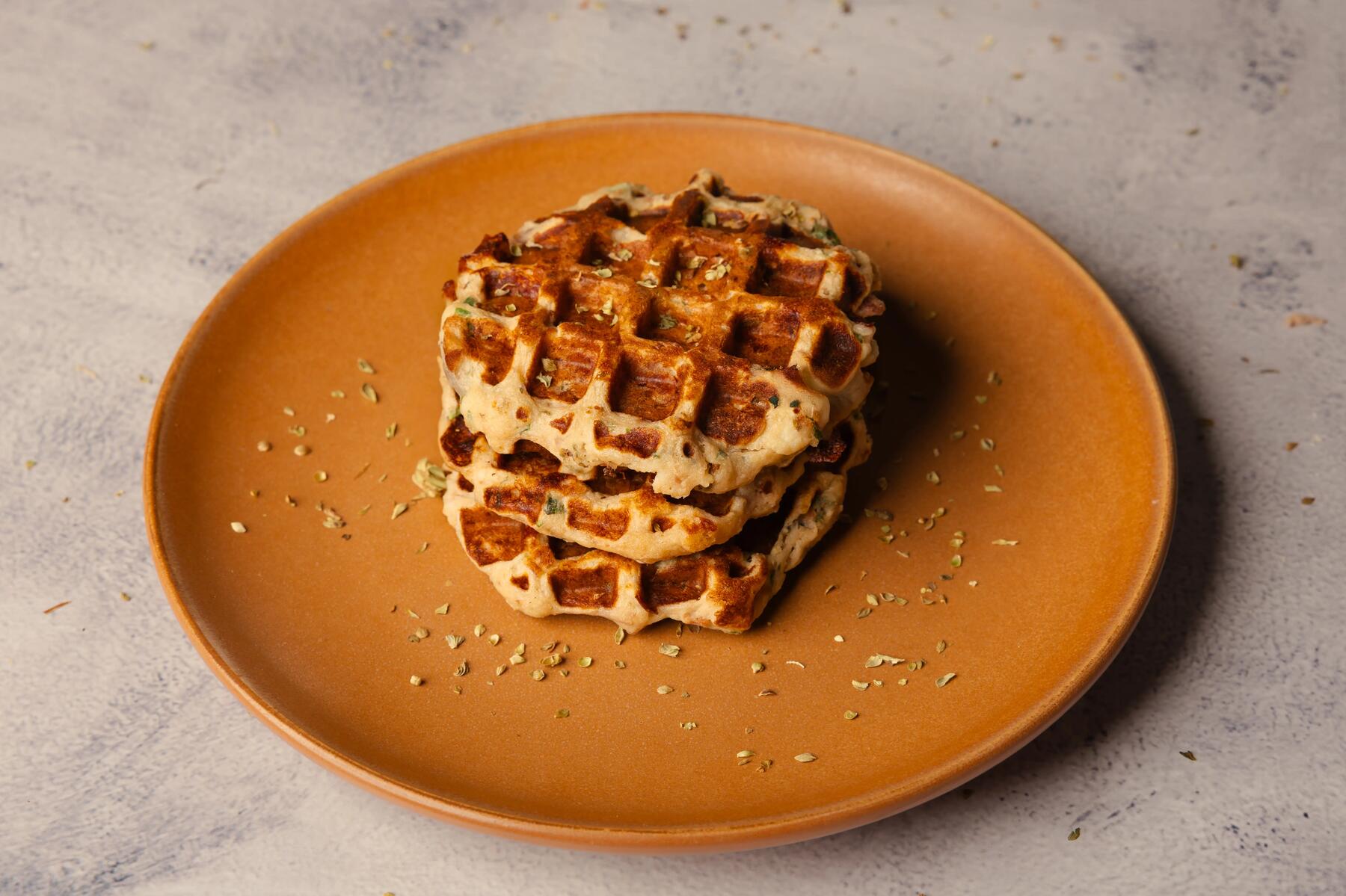 Gaufre protéinée au thon et à la feta