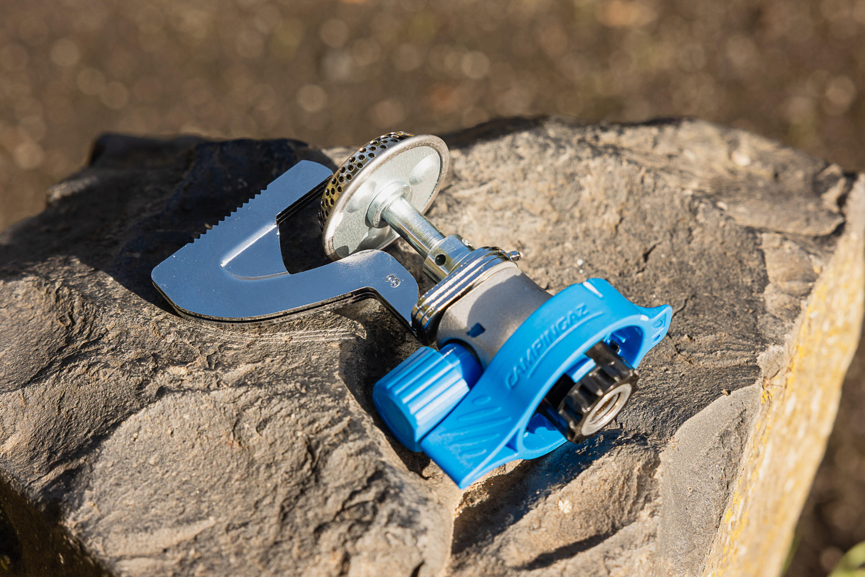 Réchaud Bleuet compact pour le camp du randonneur et du trekker 12/15