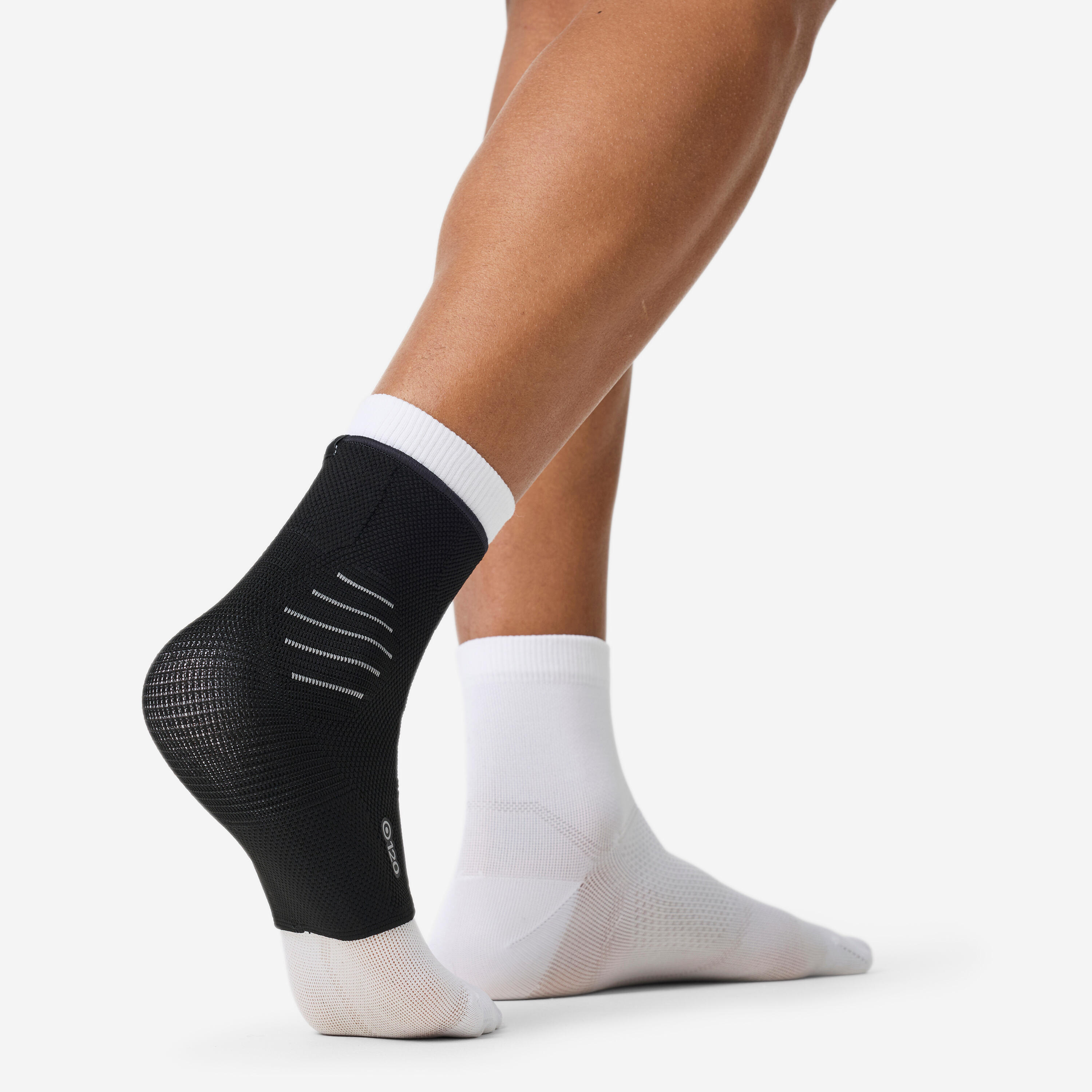 Right or left level 1 Ankle Support 120 - Smoked Black