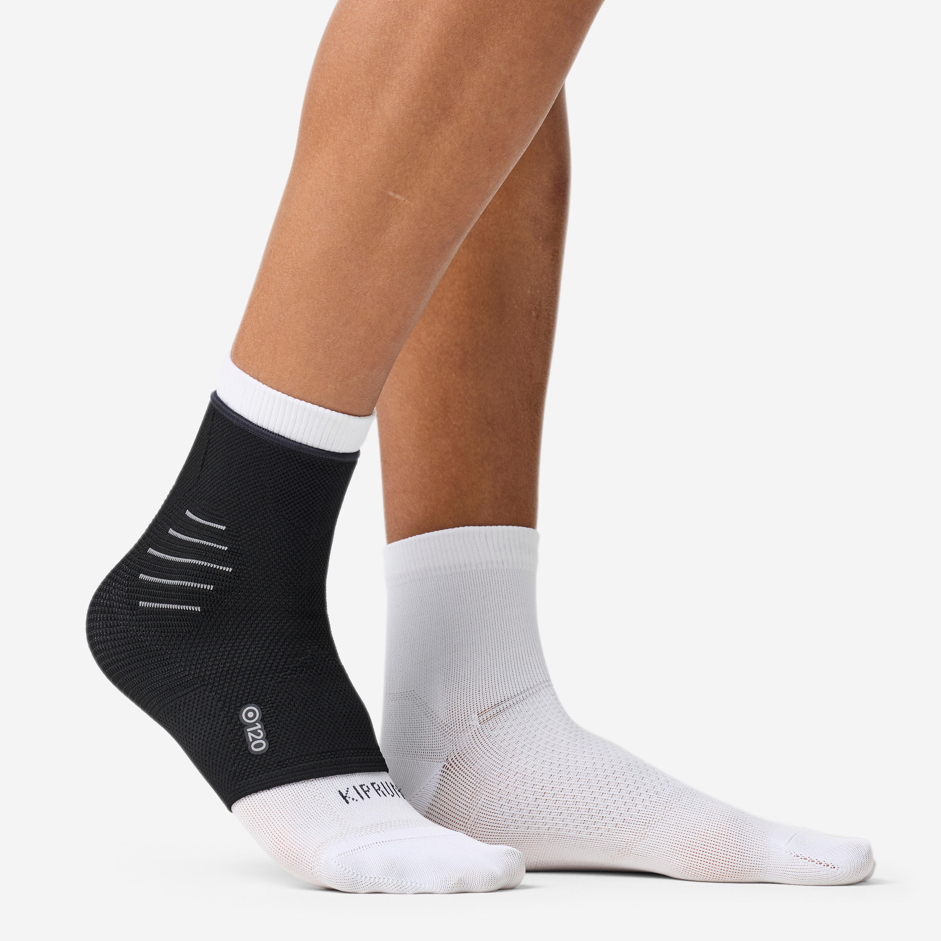 Right or left level 1 Ankle Support 120 - Smoked Black