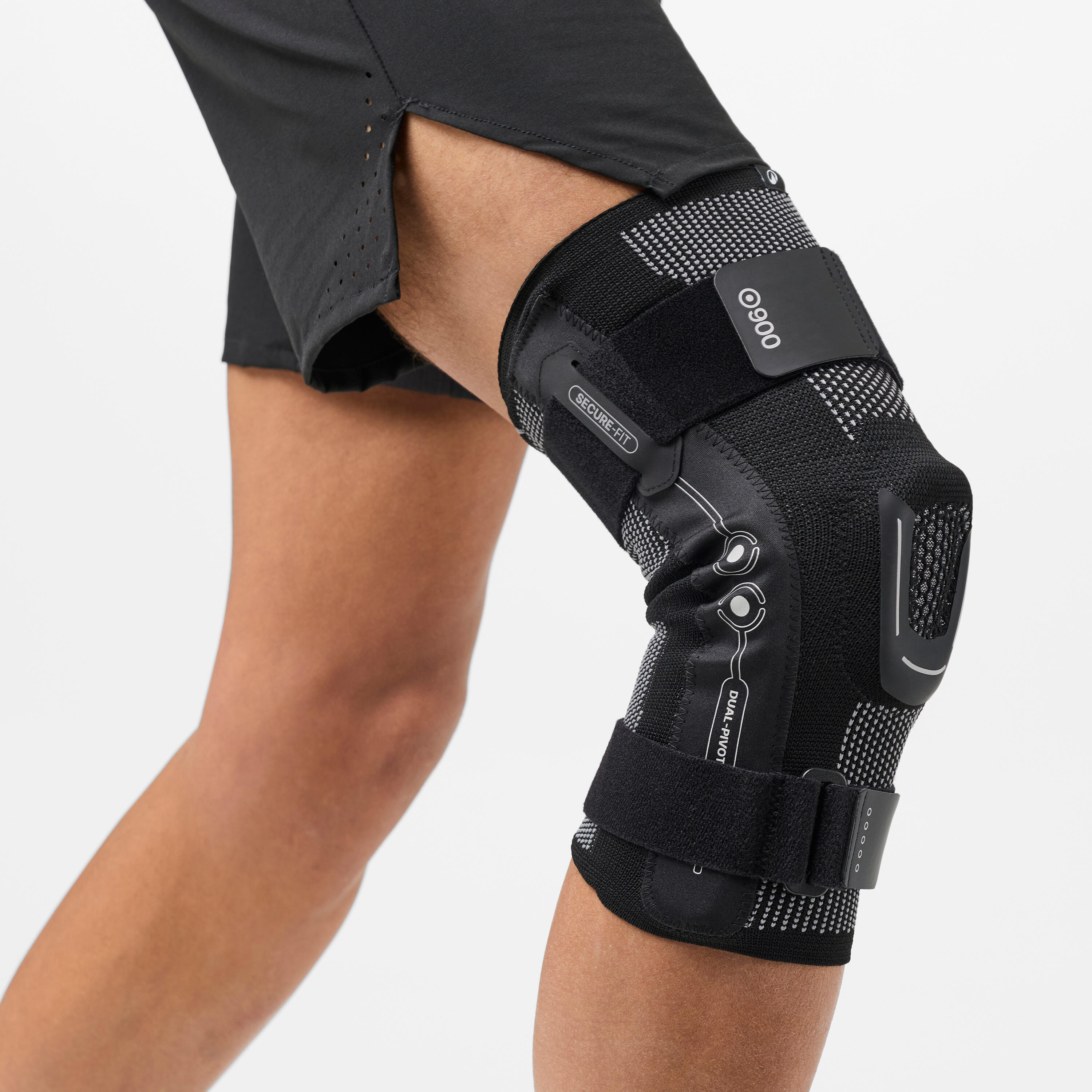 Knee Protector or Supporter L3 for Both Legs 900 - Black