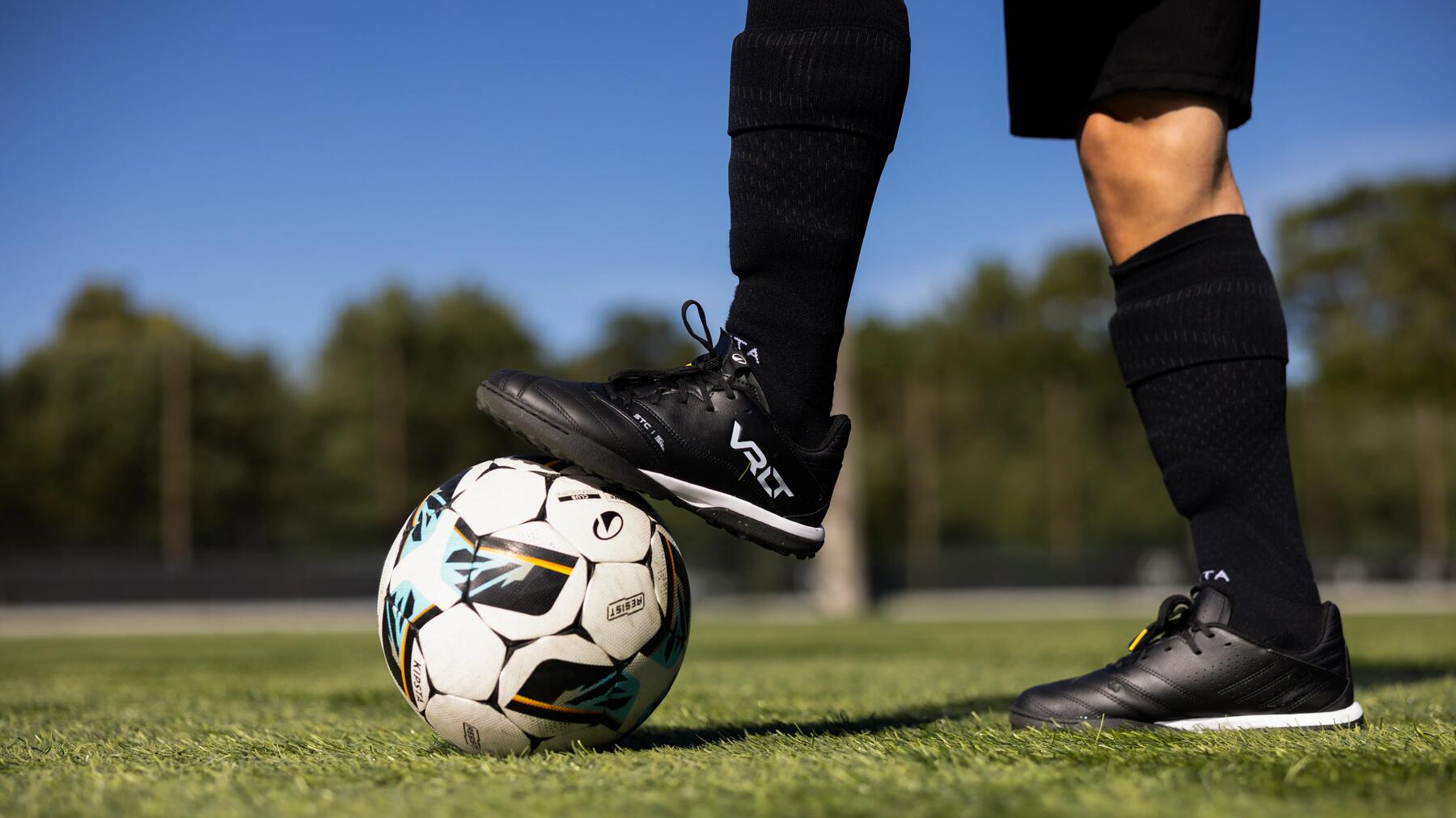 Deine Fußballschuhe mit unserer Hilfe schonend waschen und pflegen!