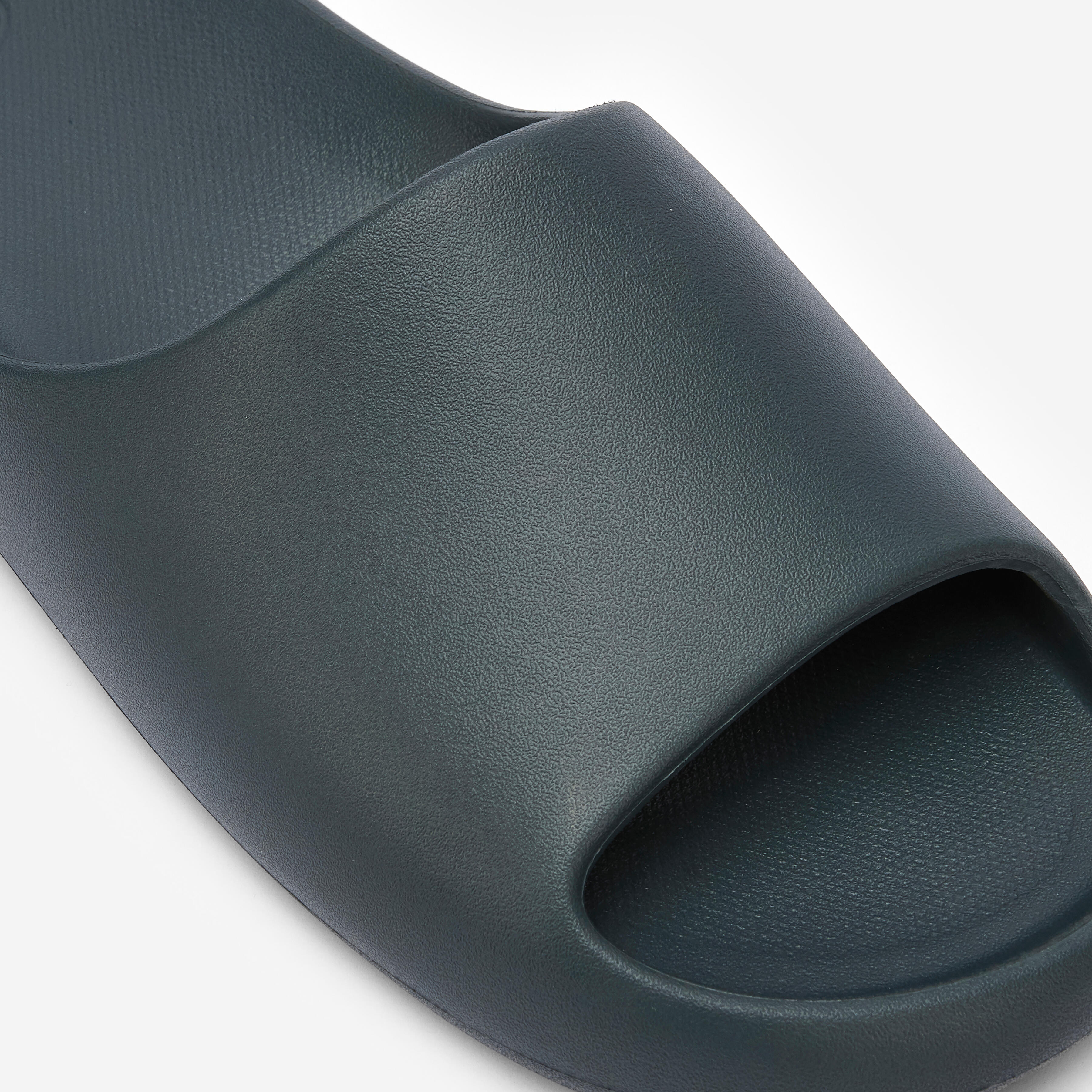 DECATHLON Plavecké šľapky Style 500 kaki 37-38 · záber 7