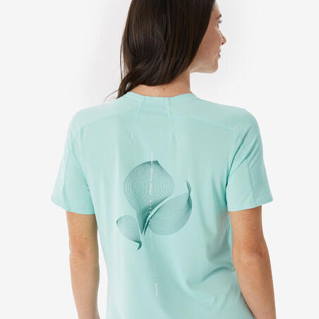 Футболка жіноча MH500 для гірського туризму блакитна