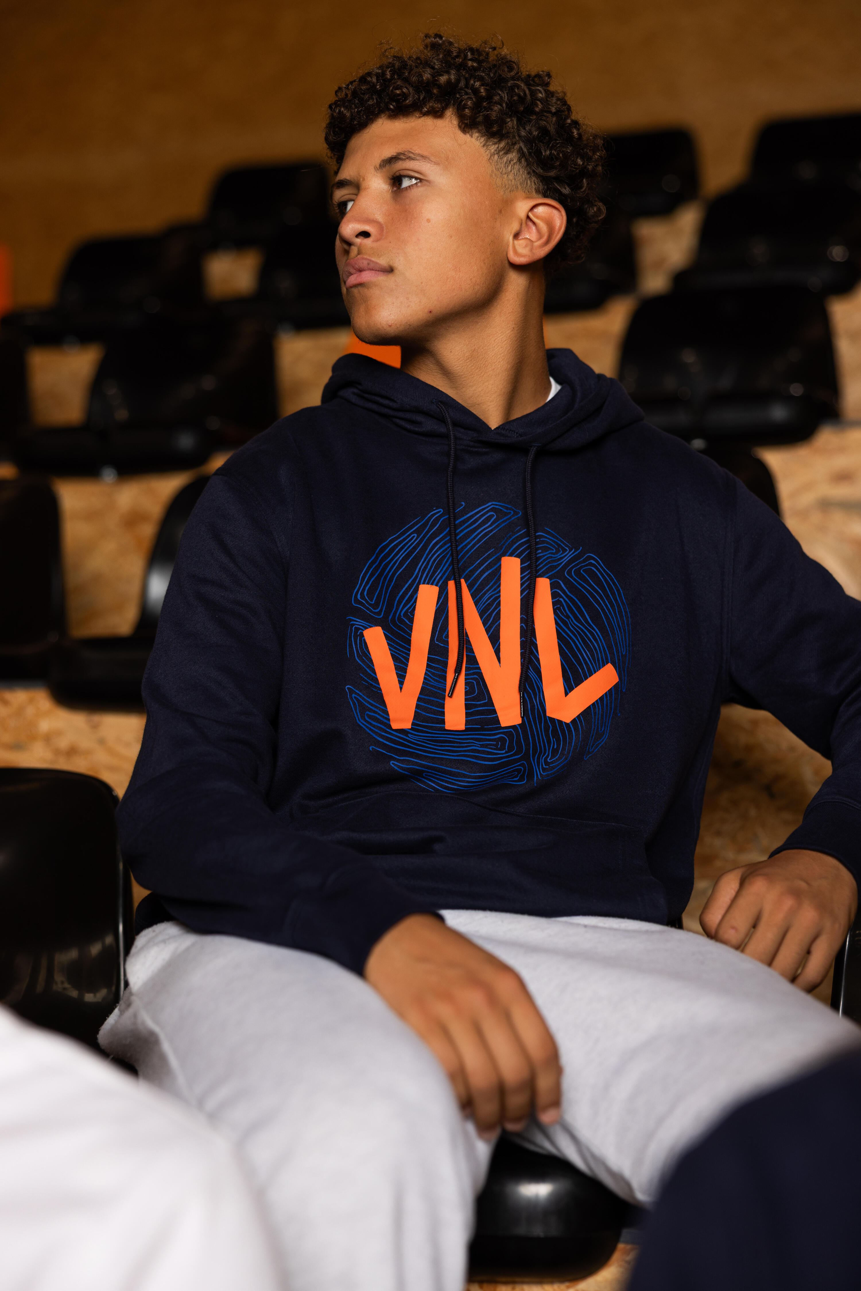 Chandail de volleyball officiel de la VNL à capuchon 7/9