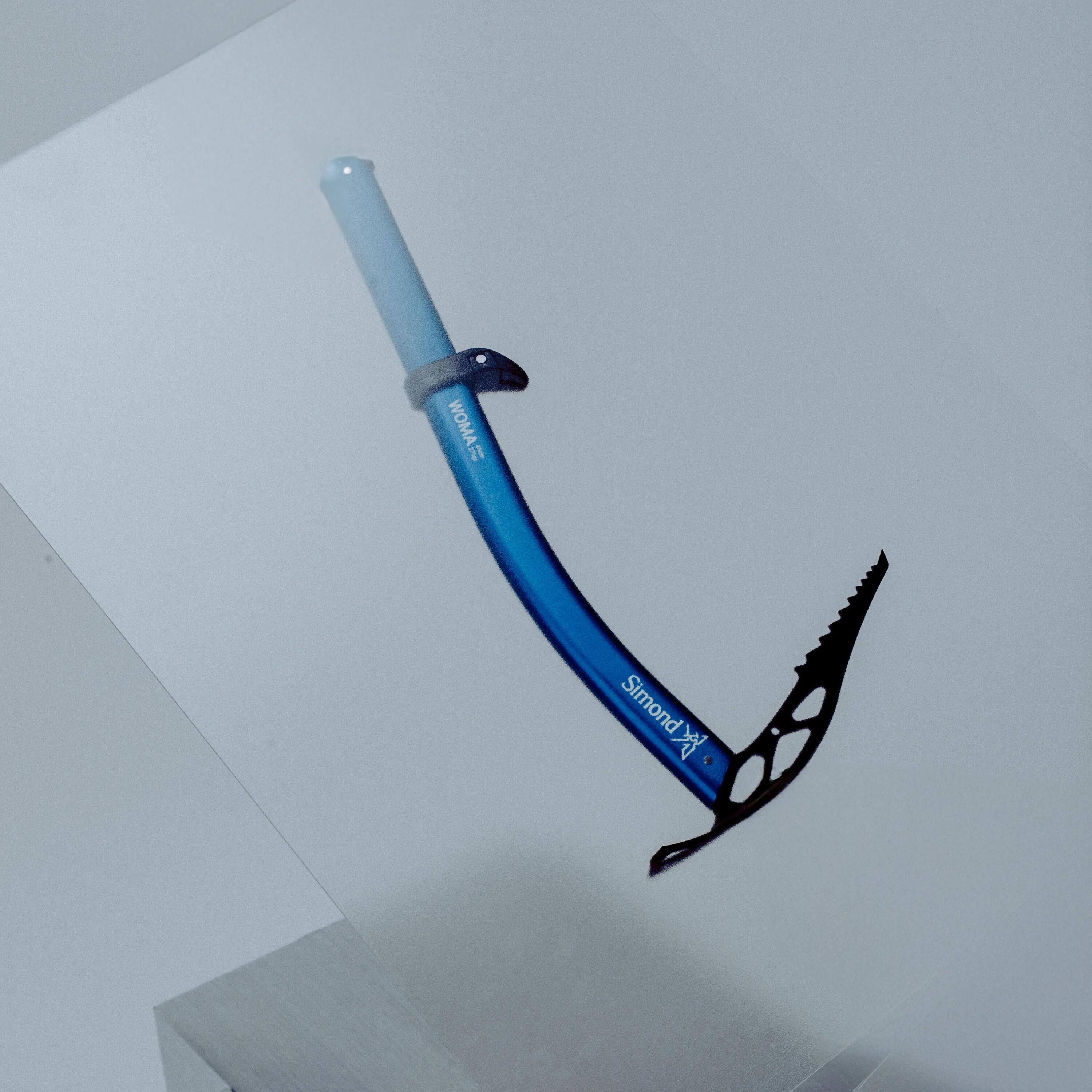 Lightest ice axe simond