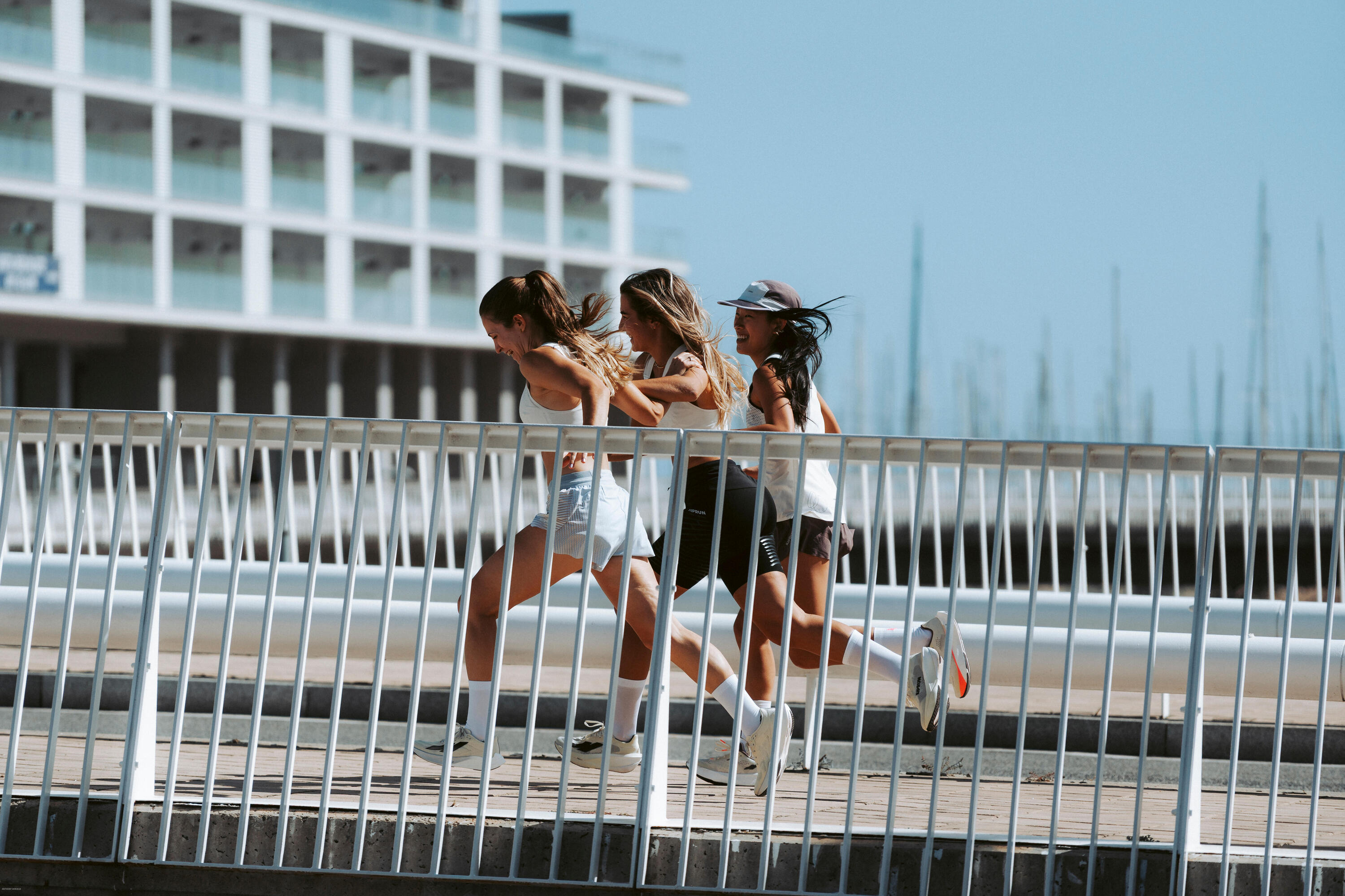 Sapatilhas de Corrida de Estrada Mulher Kipride Bege 10/12