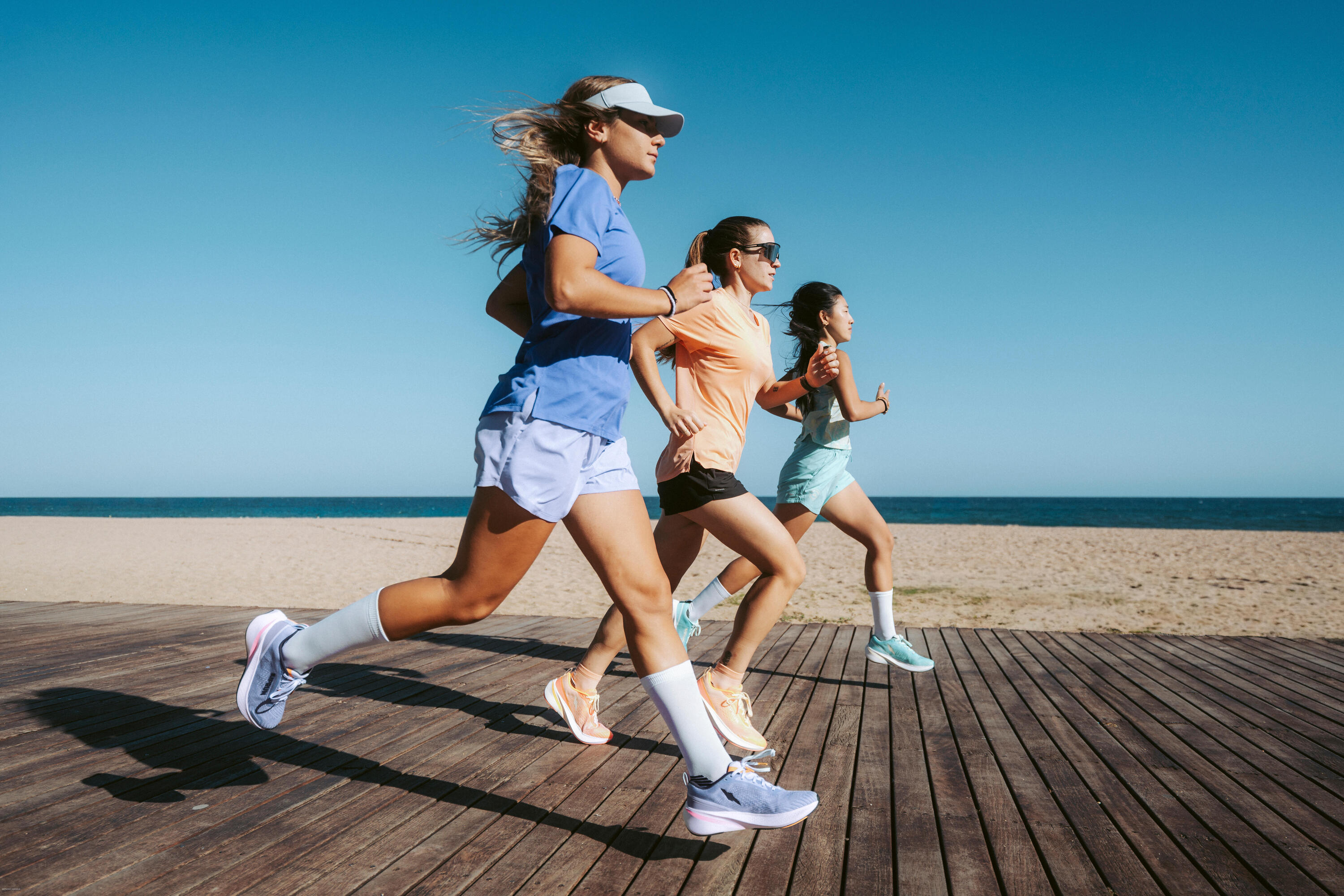 Short de course respirant femme, Run 500 Dry 16/17