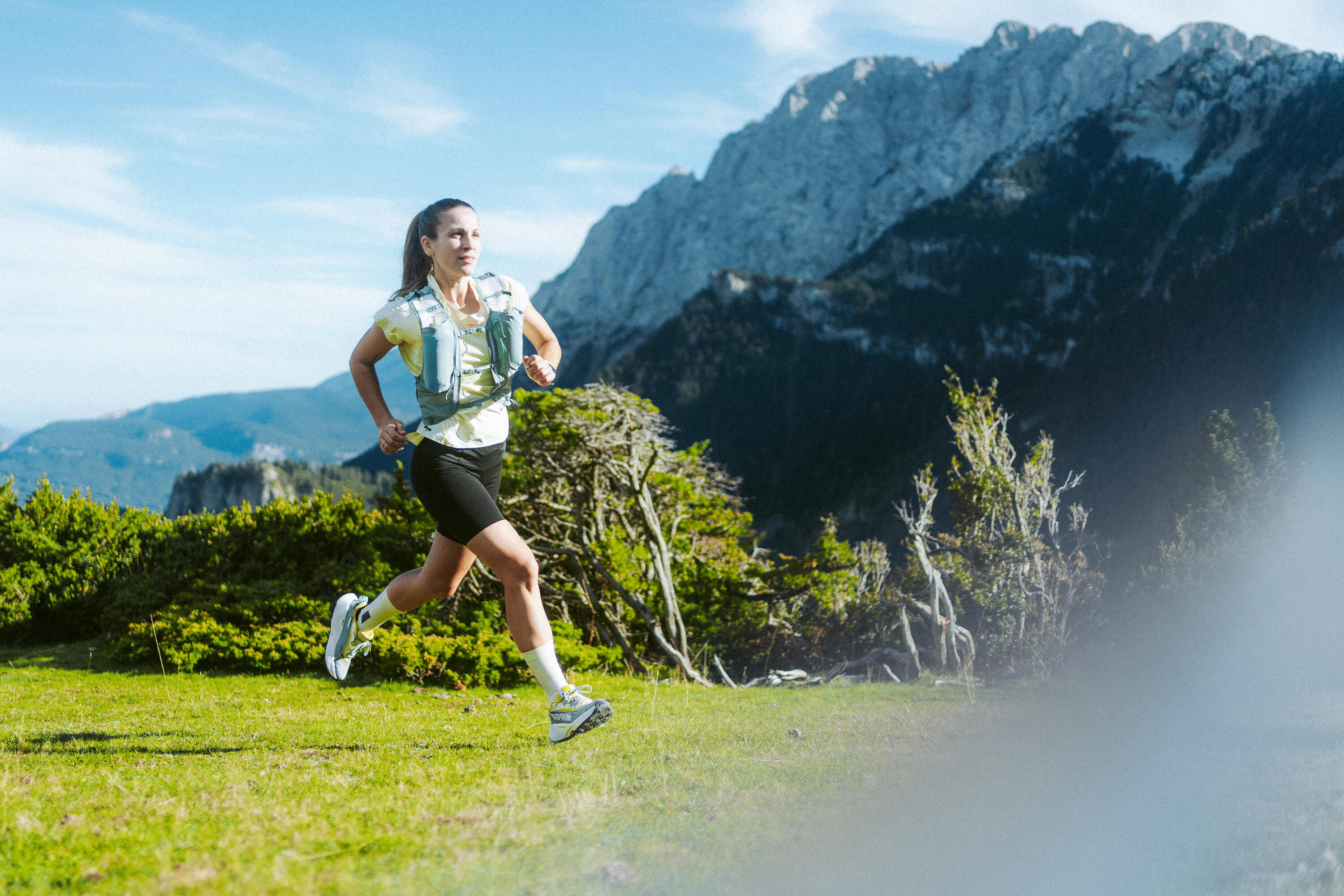 Sac d'hydratation de course sur sentier 10 L avec poche à eau 1 L, 900 10/11