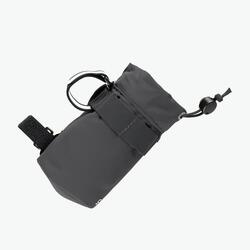 Porte-bidon de cintre de vélo en textile.