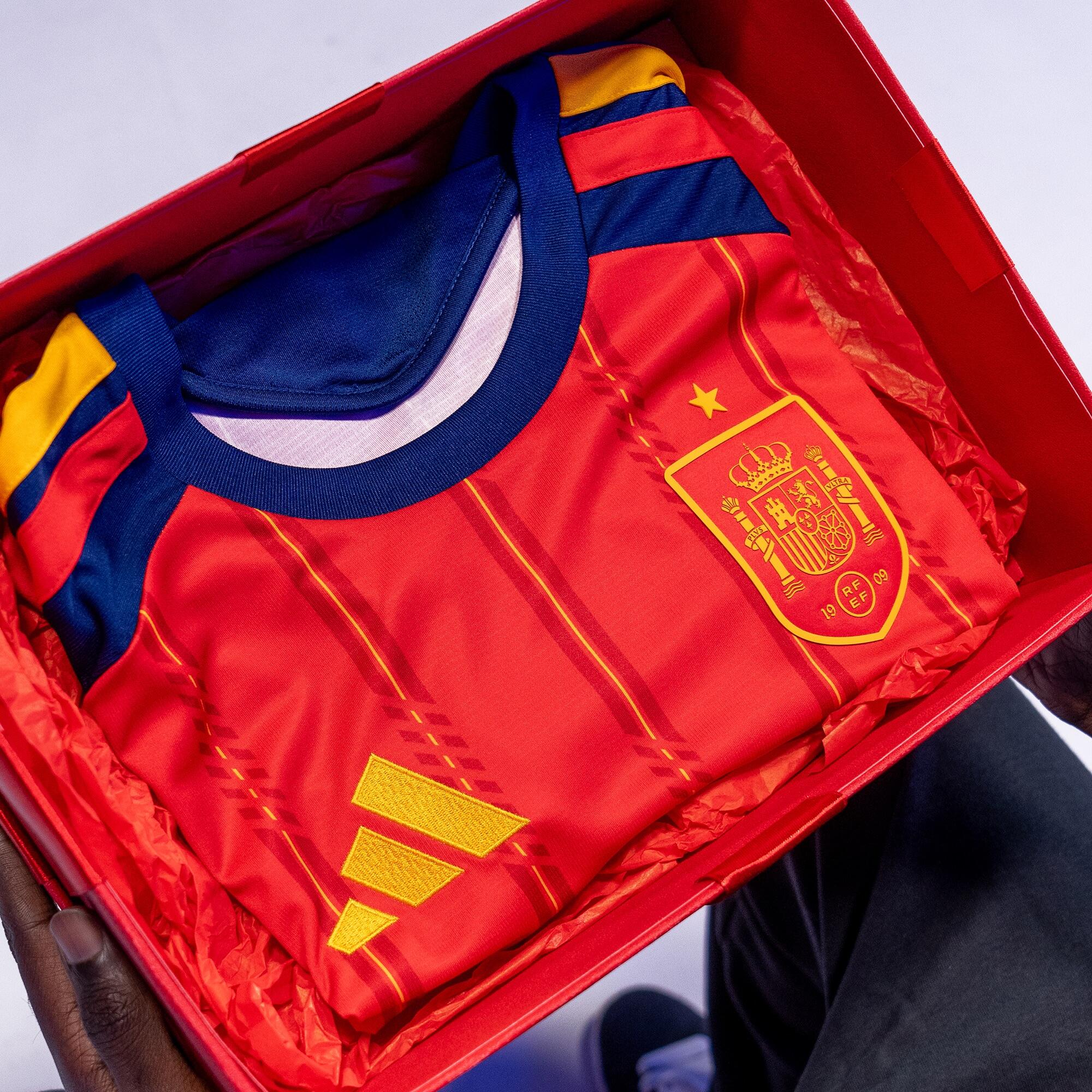 Spanien Heimtrikot 26 Replica Erwachsene 3/11