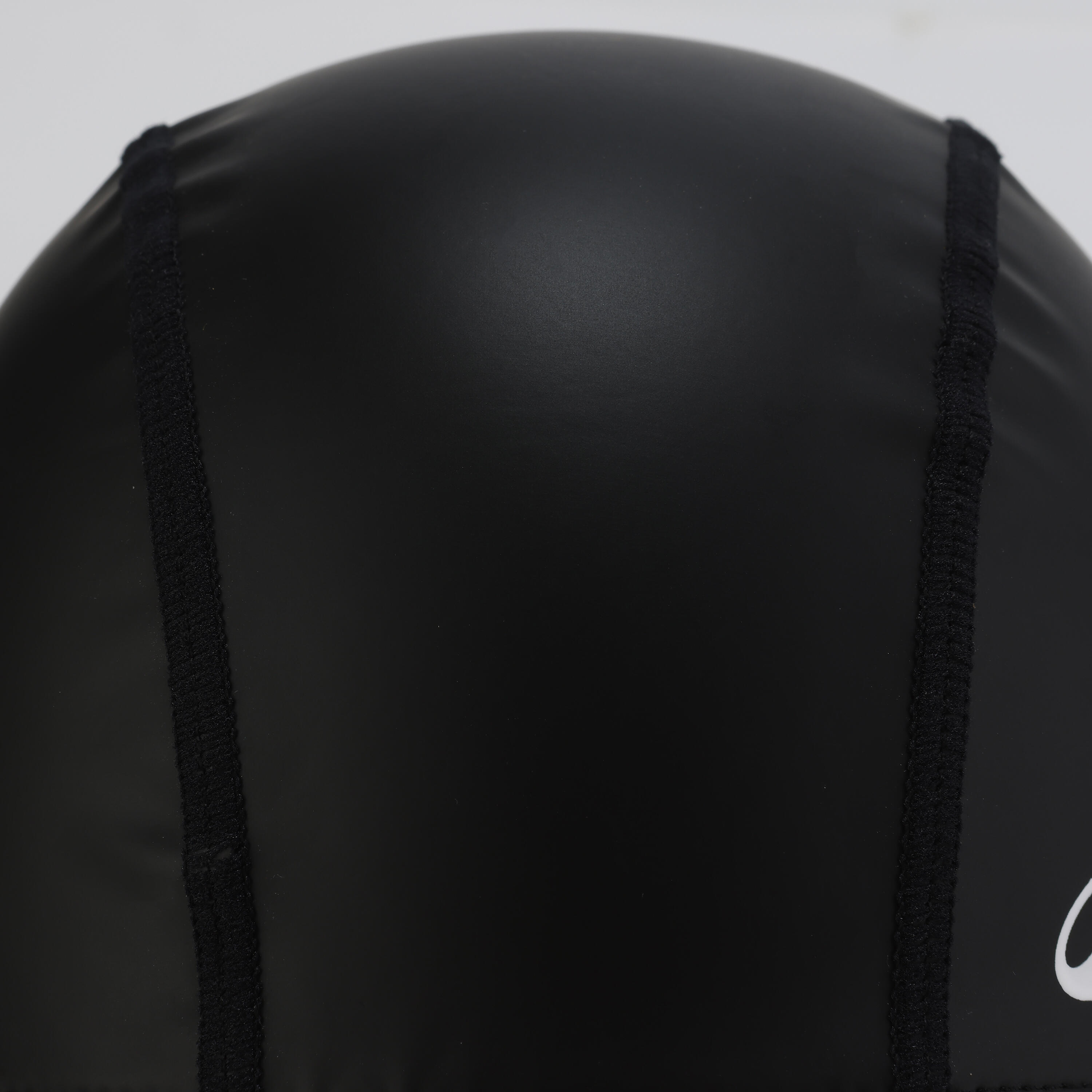 DECATHLON Plavecká úpletová čiapka so záterom veľ. L čierna L (59-62 cm) · záber 4