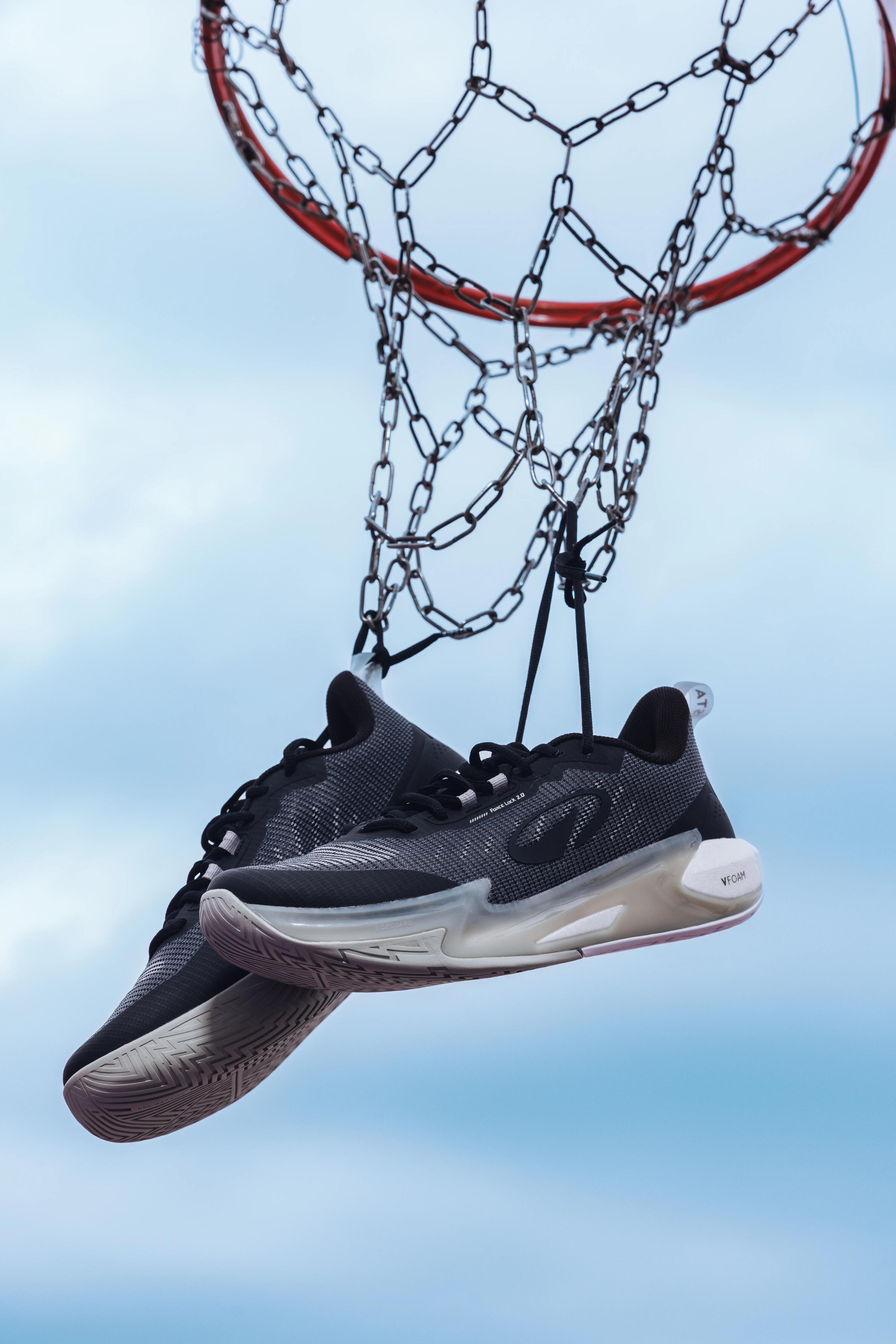 ZAPATILLAS DE BÁSQUETBOL ADULTO FAST 500 NEGRO 26/28