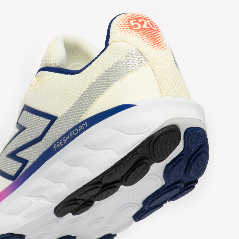 Încălțăminte de alergare New Balance Fresh Foam 520 V9 Alb Damă
