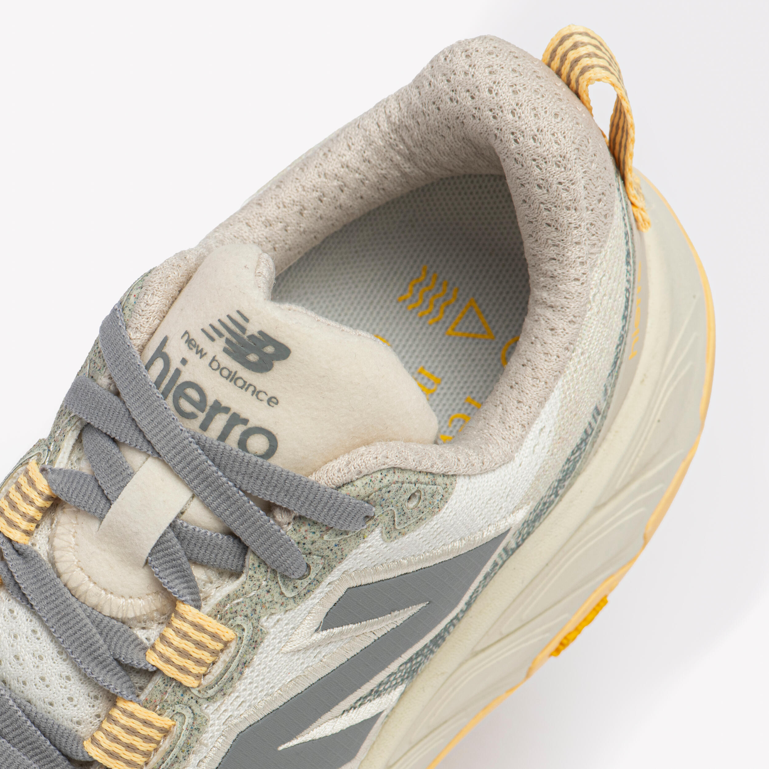 Chaussures de Trail Running Femme, New Balance Fresh Foam X Hierro V9 Grise 6/7