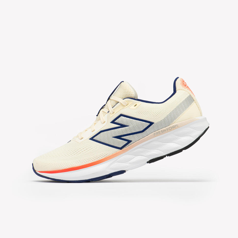 Pánské běžecké boty Fresh Foam 520 V9. Zobrazit produkt.