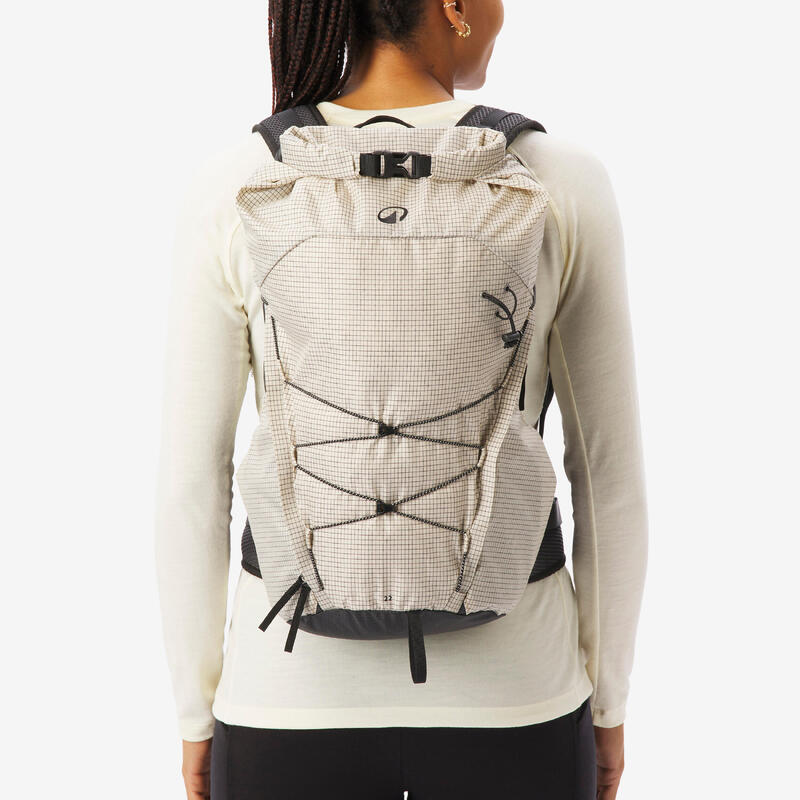 Rucsac Drumeție la Munte MH500 LIGHT 22L Bej
