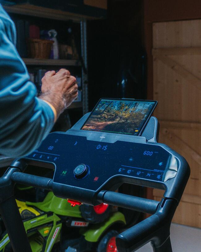 EN_1/1_15"_Kinomap Campaign_Treadmill