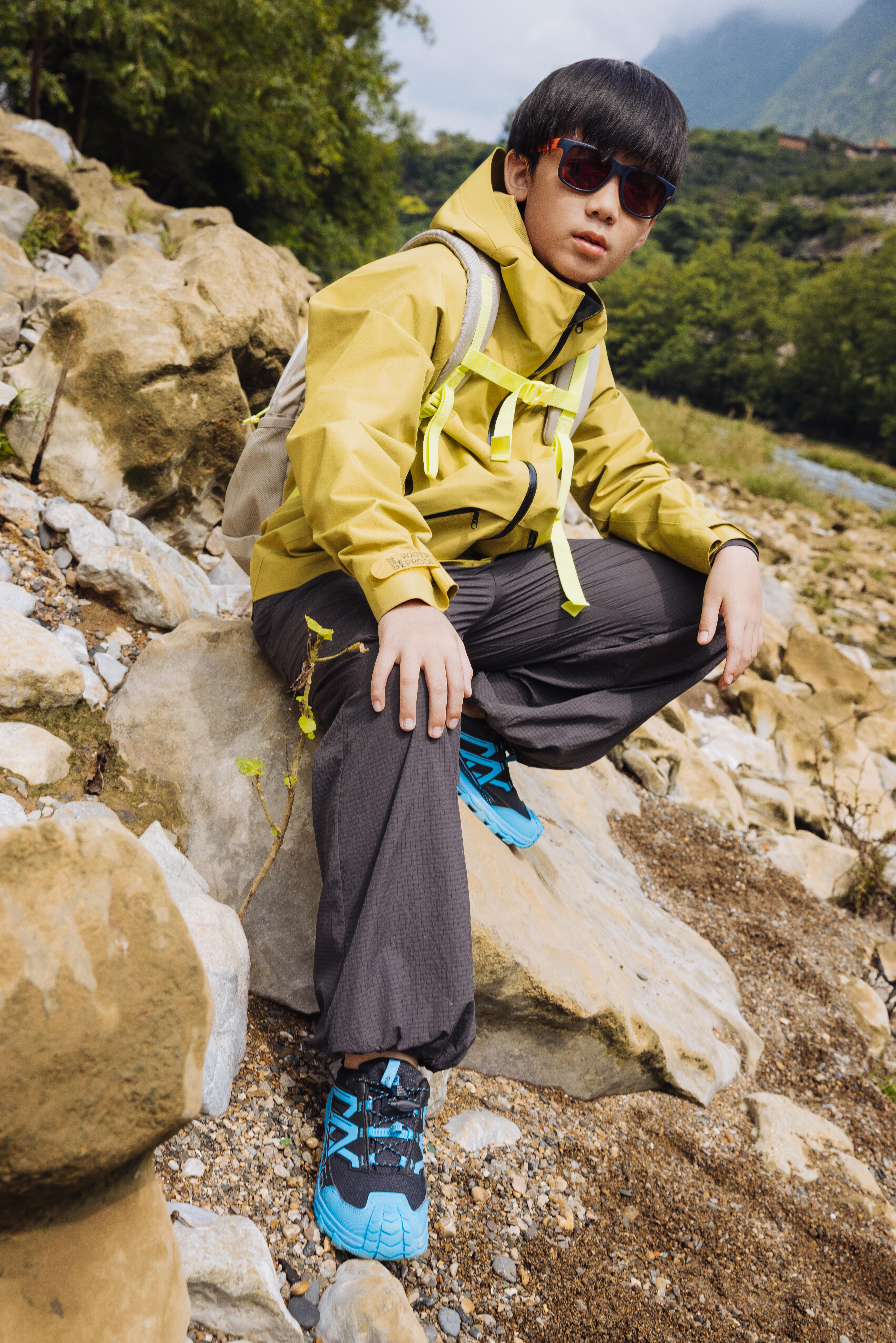 Kids’ Waterproof Hiking Boots, sizes 2.5-5, CROSSROCK LOW WTP - QUECHUA