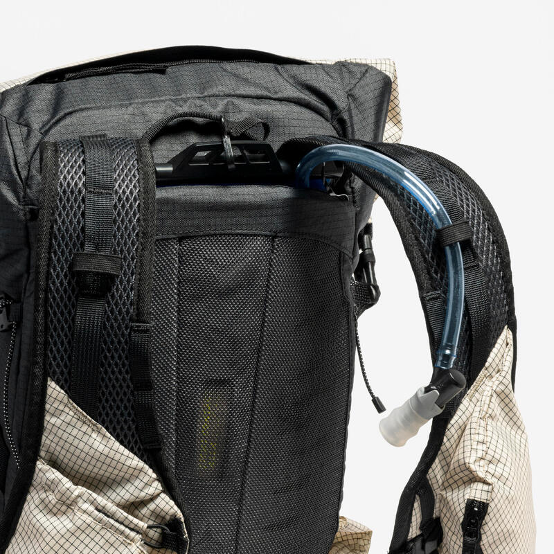 Rucsac Drumeție la Munte MH500 LIGHT 22L Bej