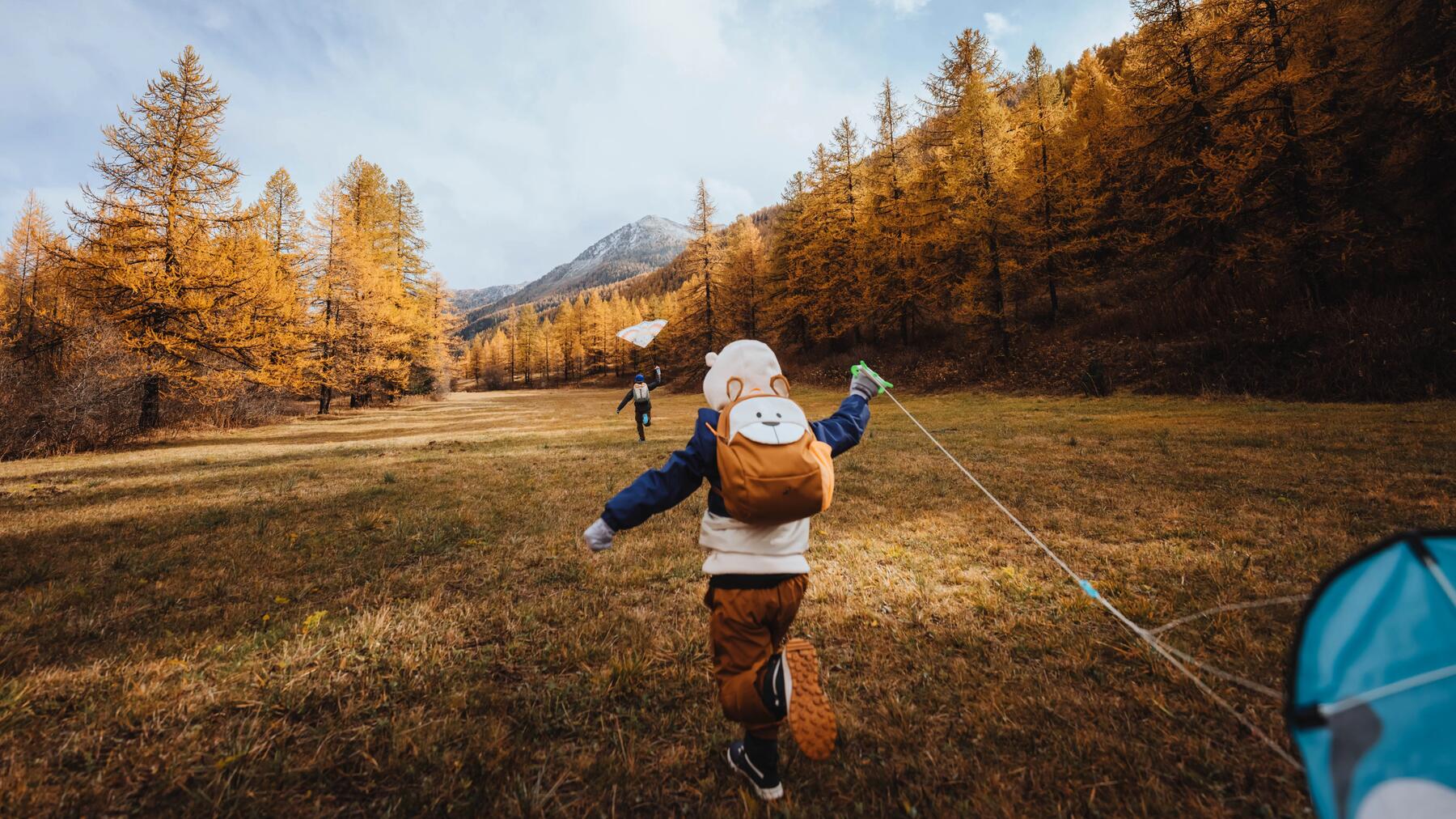 Erfahre hier alles über das Drachen steigen mit Kindern!