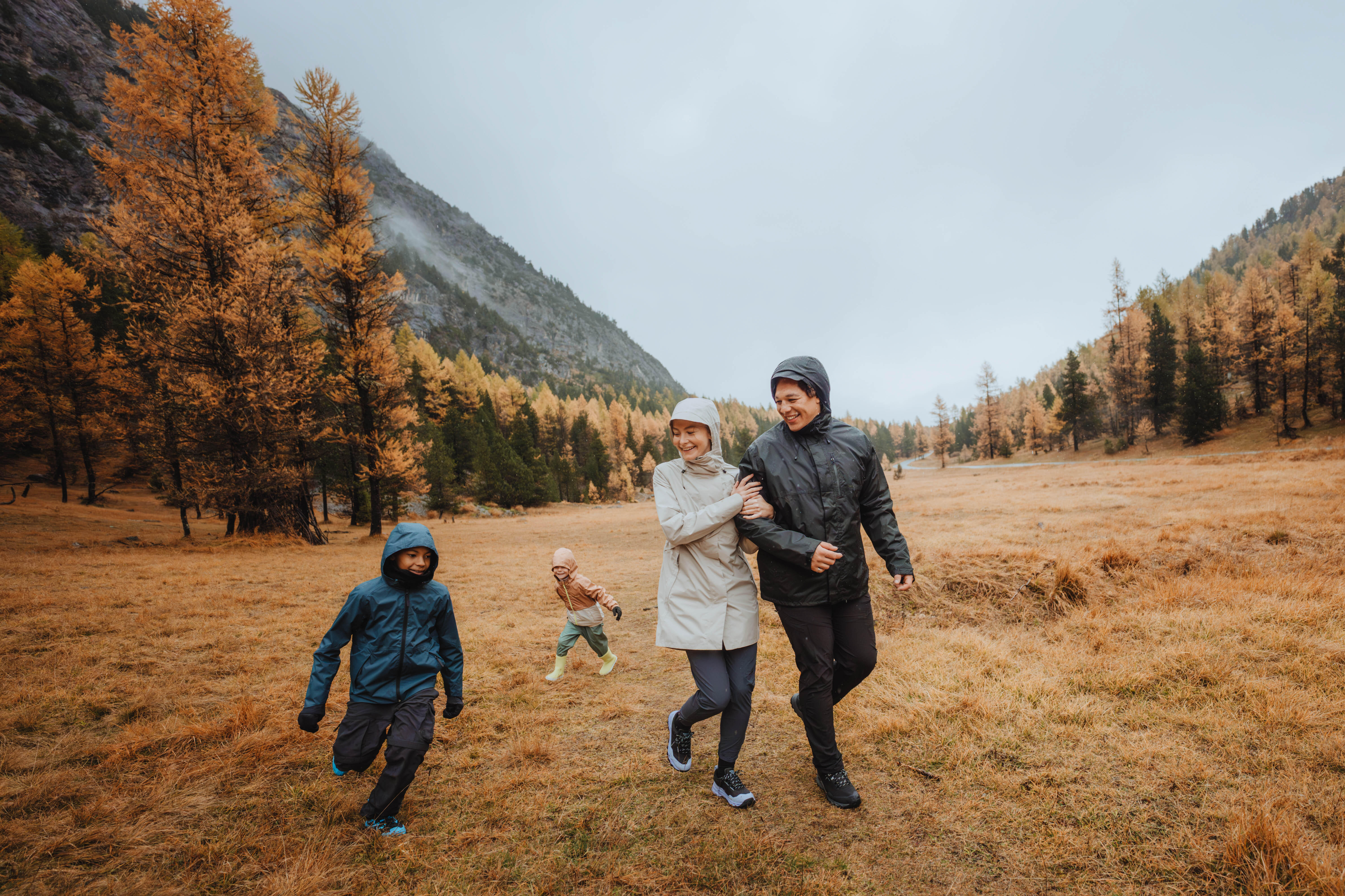 Kids’ Waterproof Hiking Boots, sizes 2.5-5, CROSSROCK MID - QUECHUA