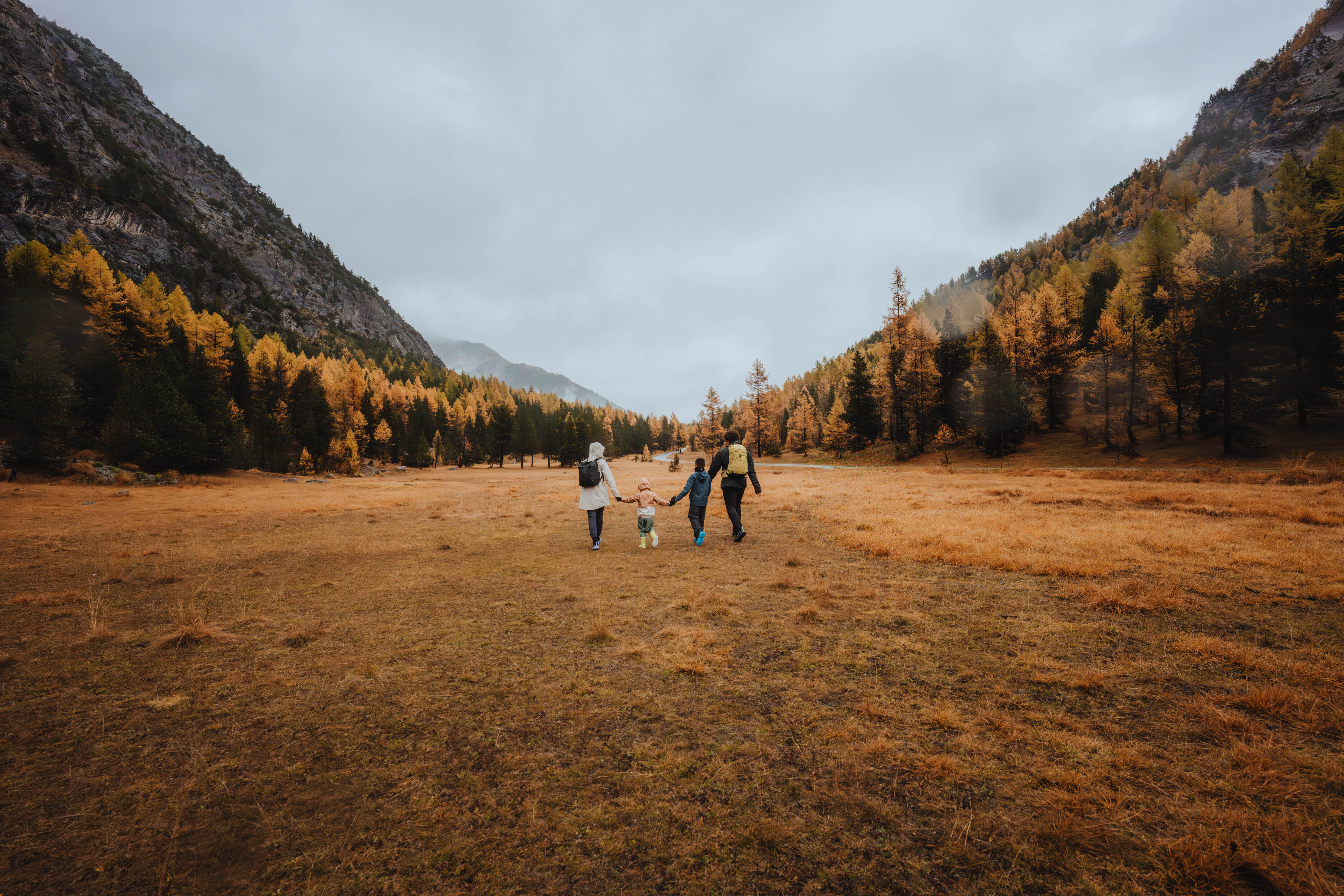 Kids’ Waterproof Hiking Boots, sizes 2.5-5, CROSSROCK MID - QUECHUA