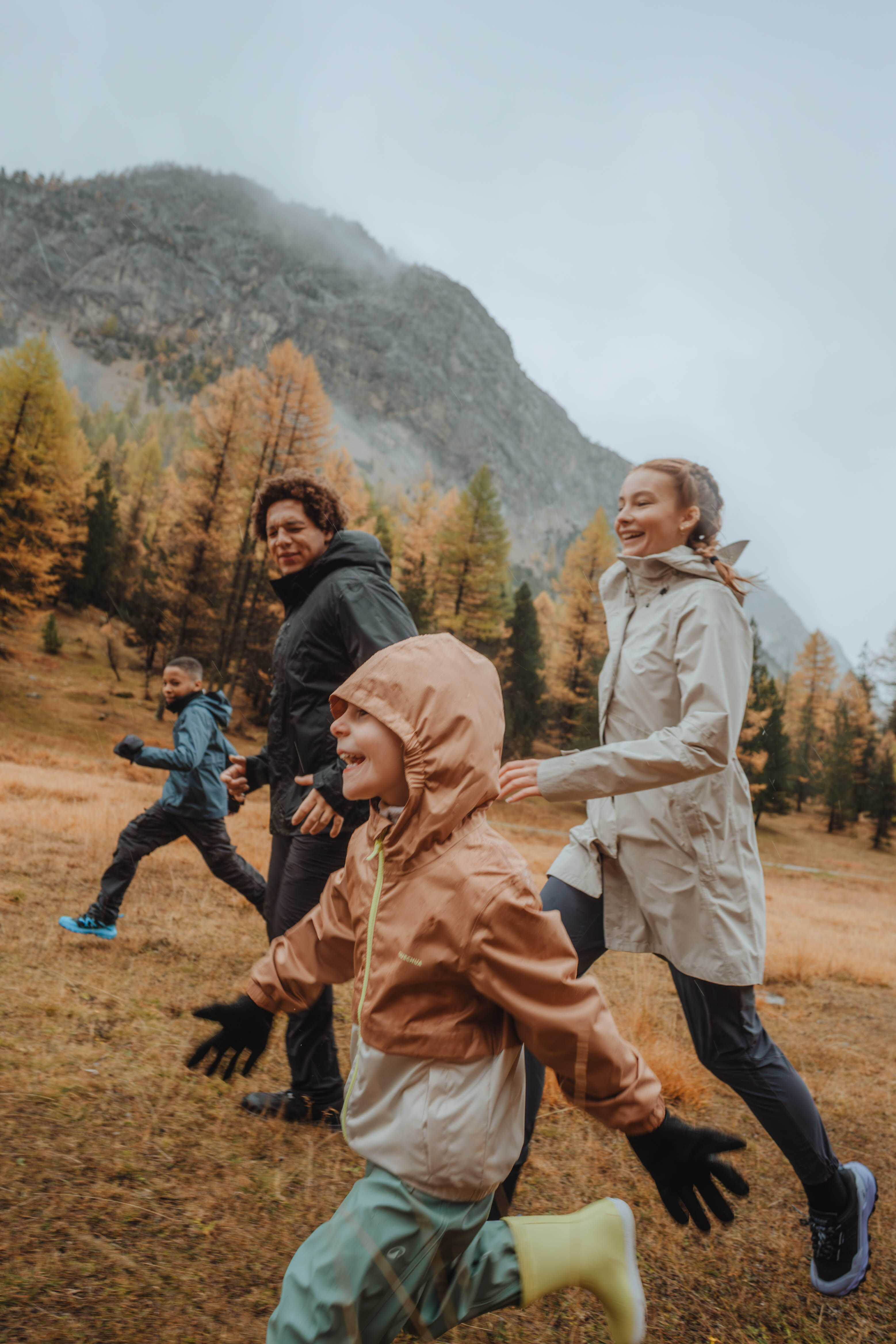 Kids’ Waterproof Hiking Boots, sizes 2.5-5, CROSSROCK MID - QUECHUA