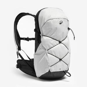 Mochila de montaña y trekking MH500 LIGHT 15L blanco