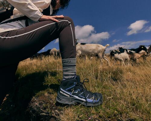 choosing high trekking boots