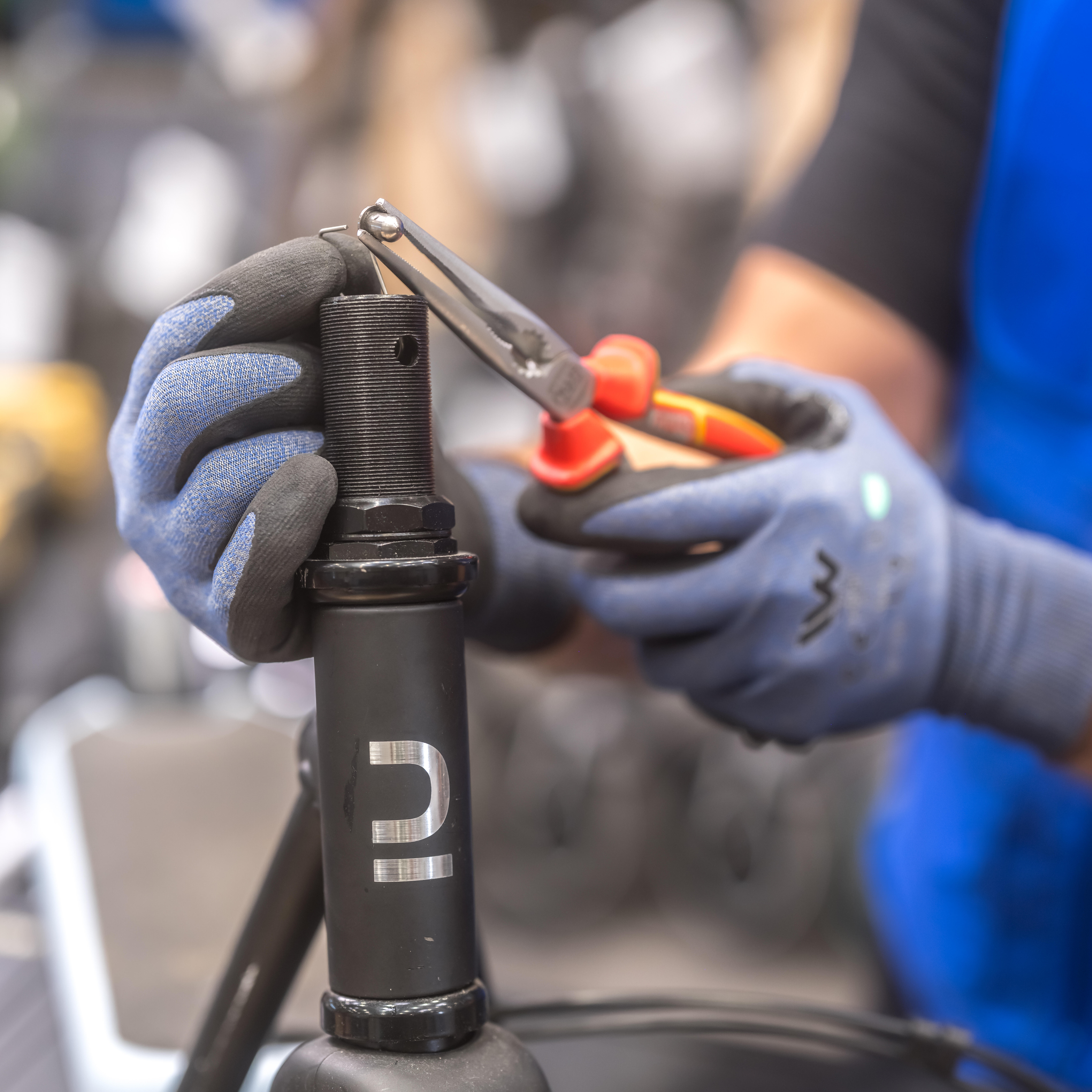 Push pin replacement for the play/mid/town scooters - WORKSHOP