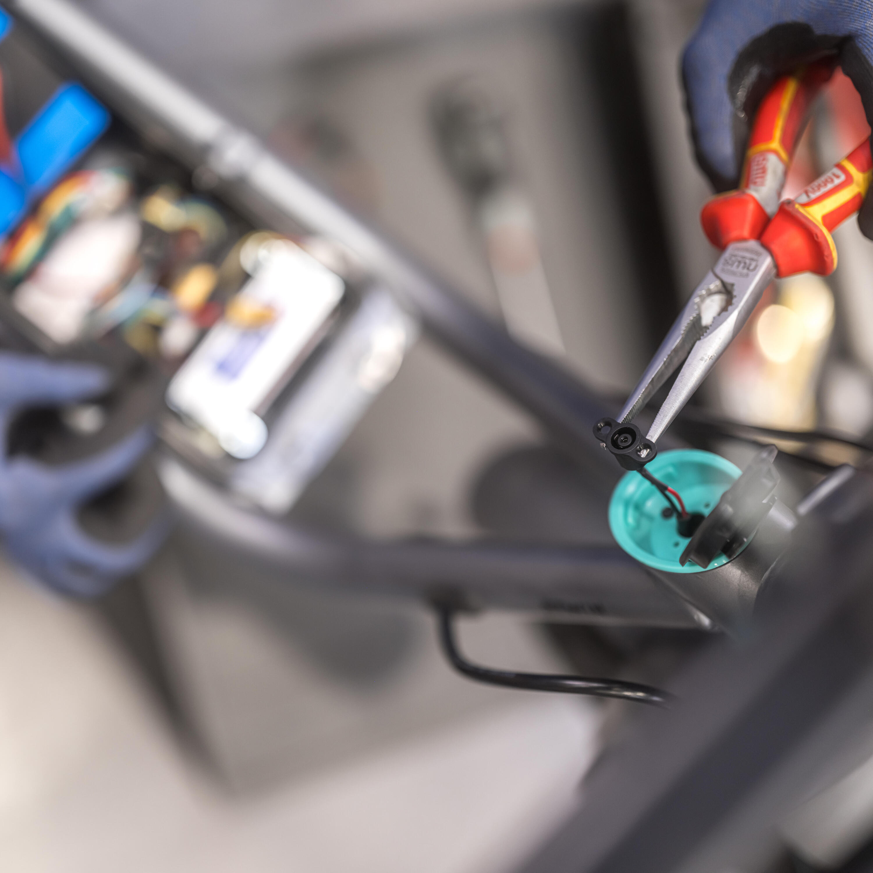 Sustitución del conector de carga del patinete eléctrico. 1/1