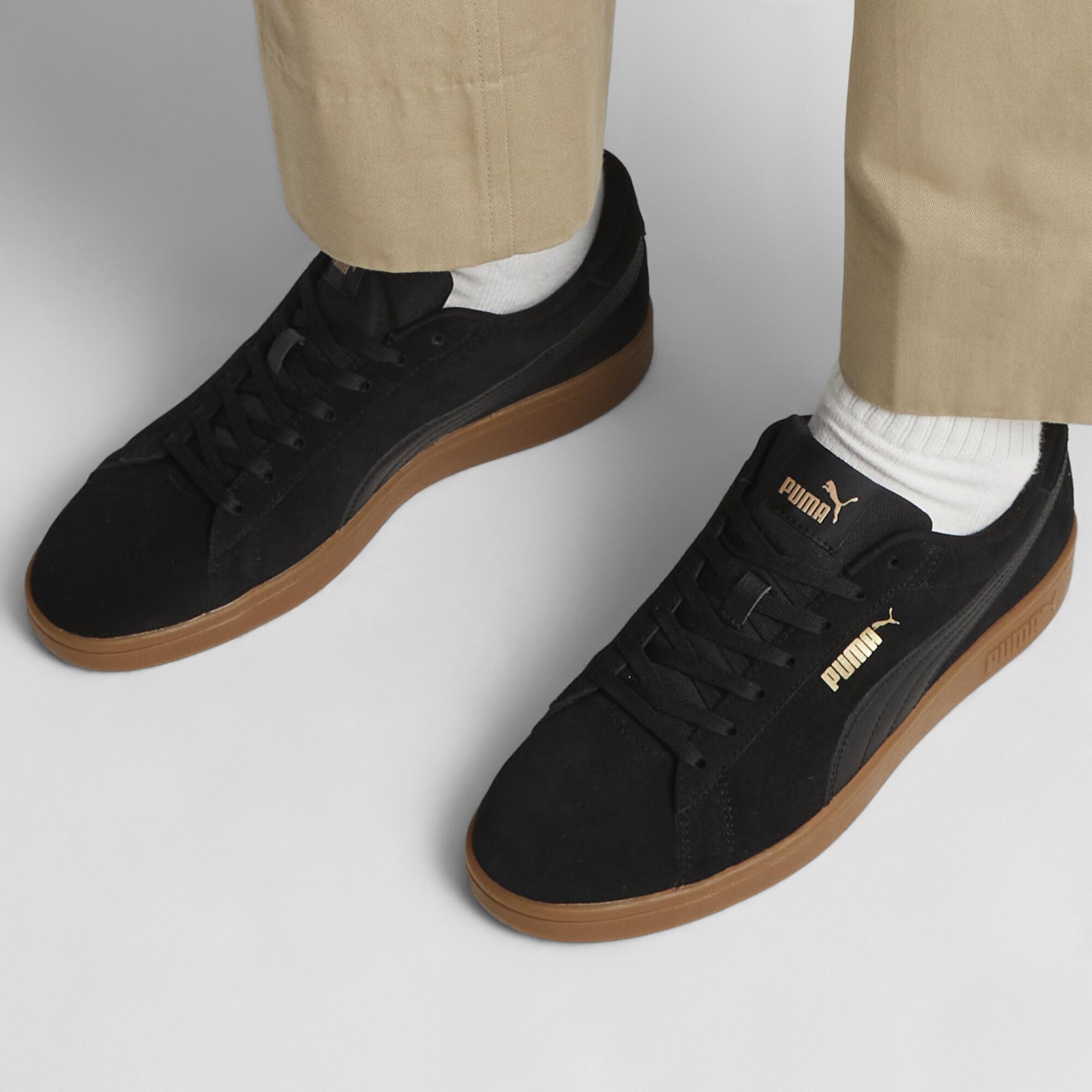 Stylische Herren-Sneaker: Puma Smash aus Wildleder, schwarz 7/8