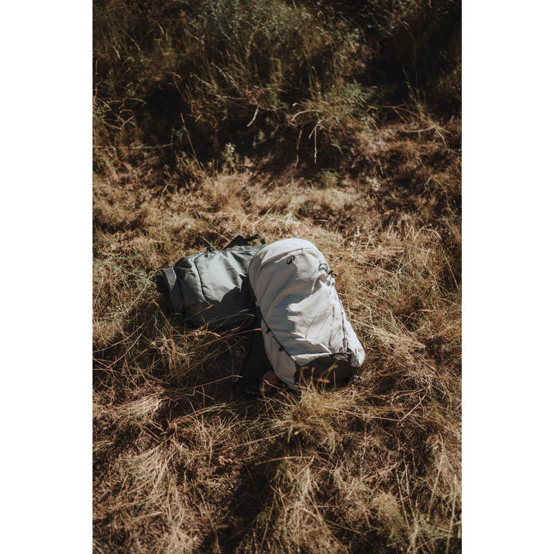 Turistický batoh MH 500 Light 15 l