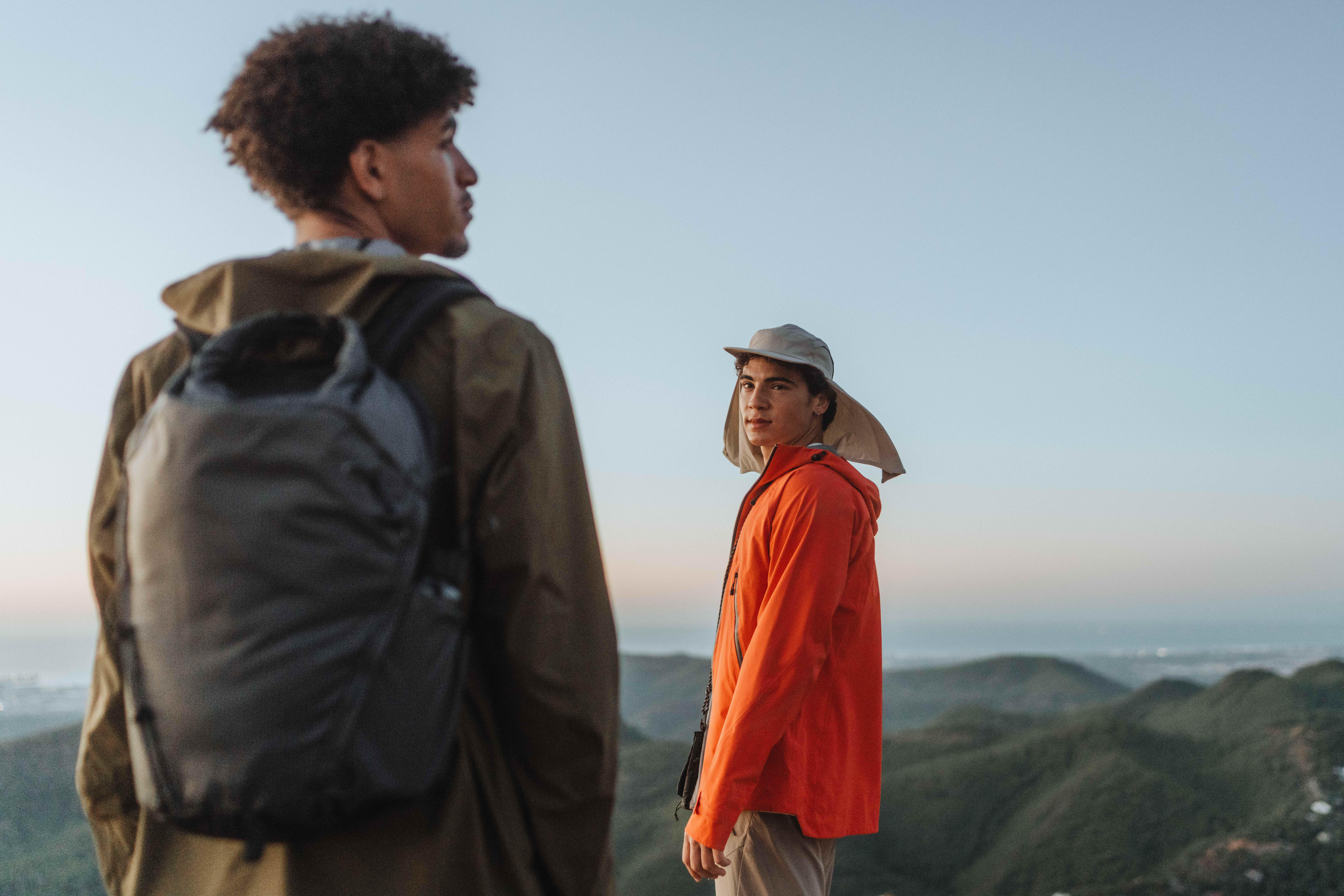 Men's Hiking Lightweight Waterproof Jacket MH500