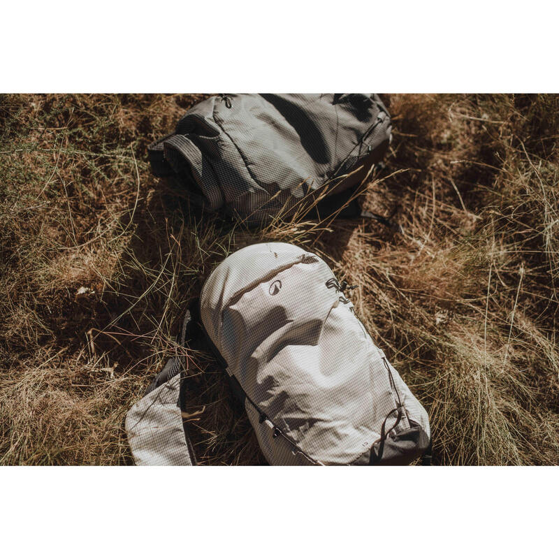 Turistický batoh MH 500 Light 15 l