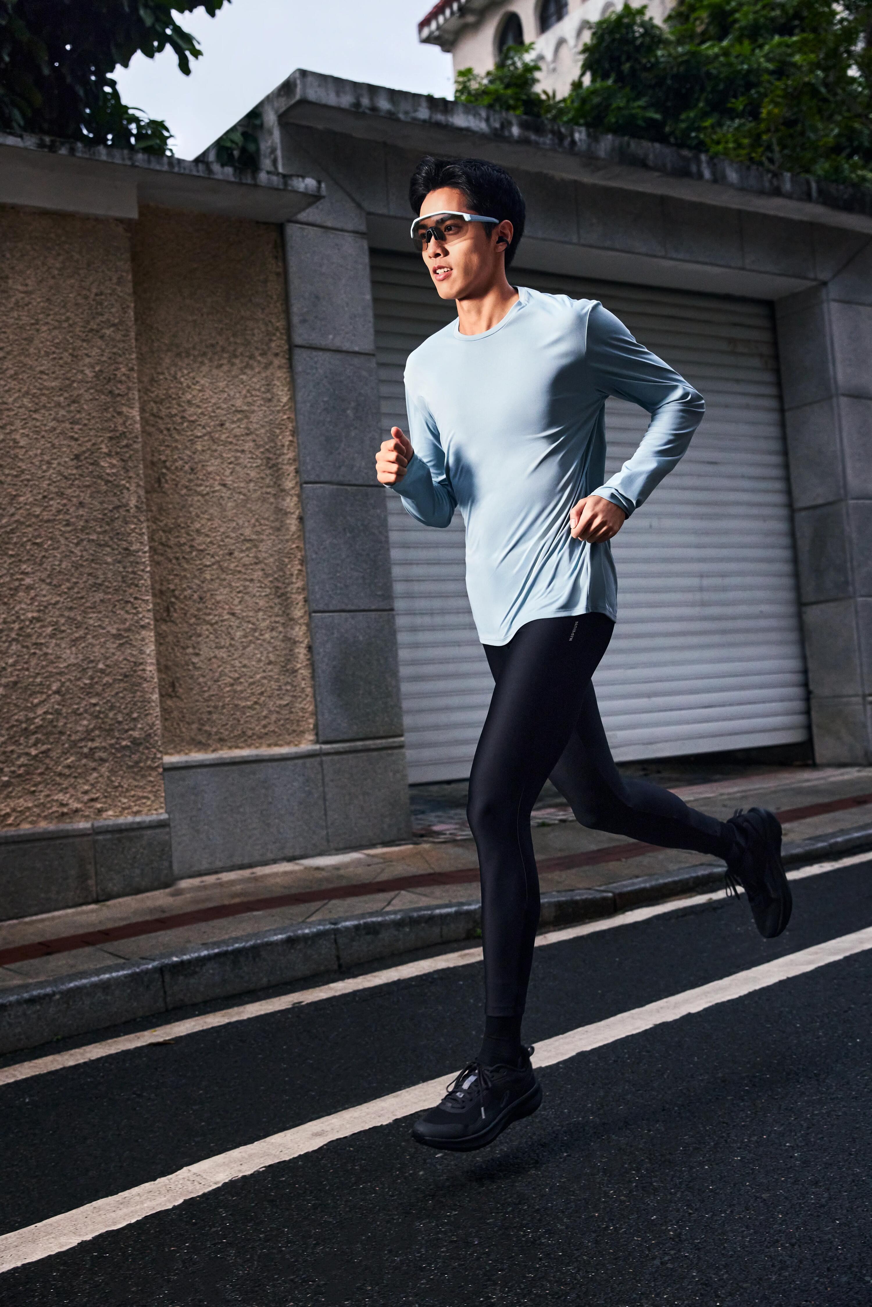 Pánské běžecké prodyšné legíny KIPRUN Run 100 Dry  11/11