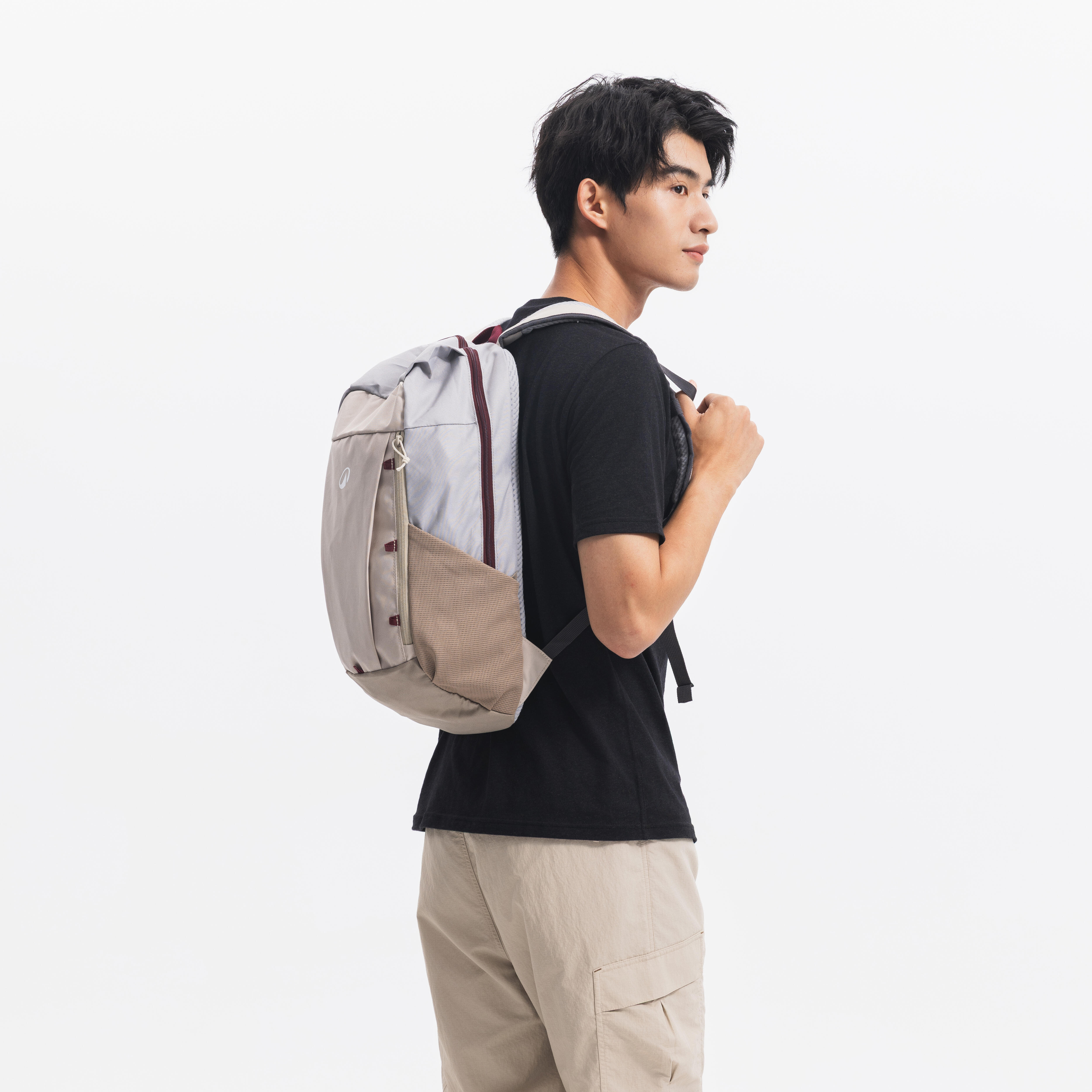 バックパックNH Arpenaz 100 20L ベージュ バックパックNH Arpenaz 100 20L ベージュ