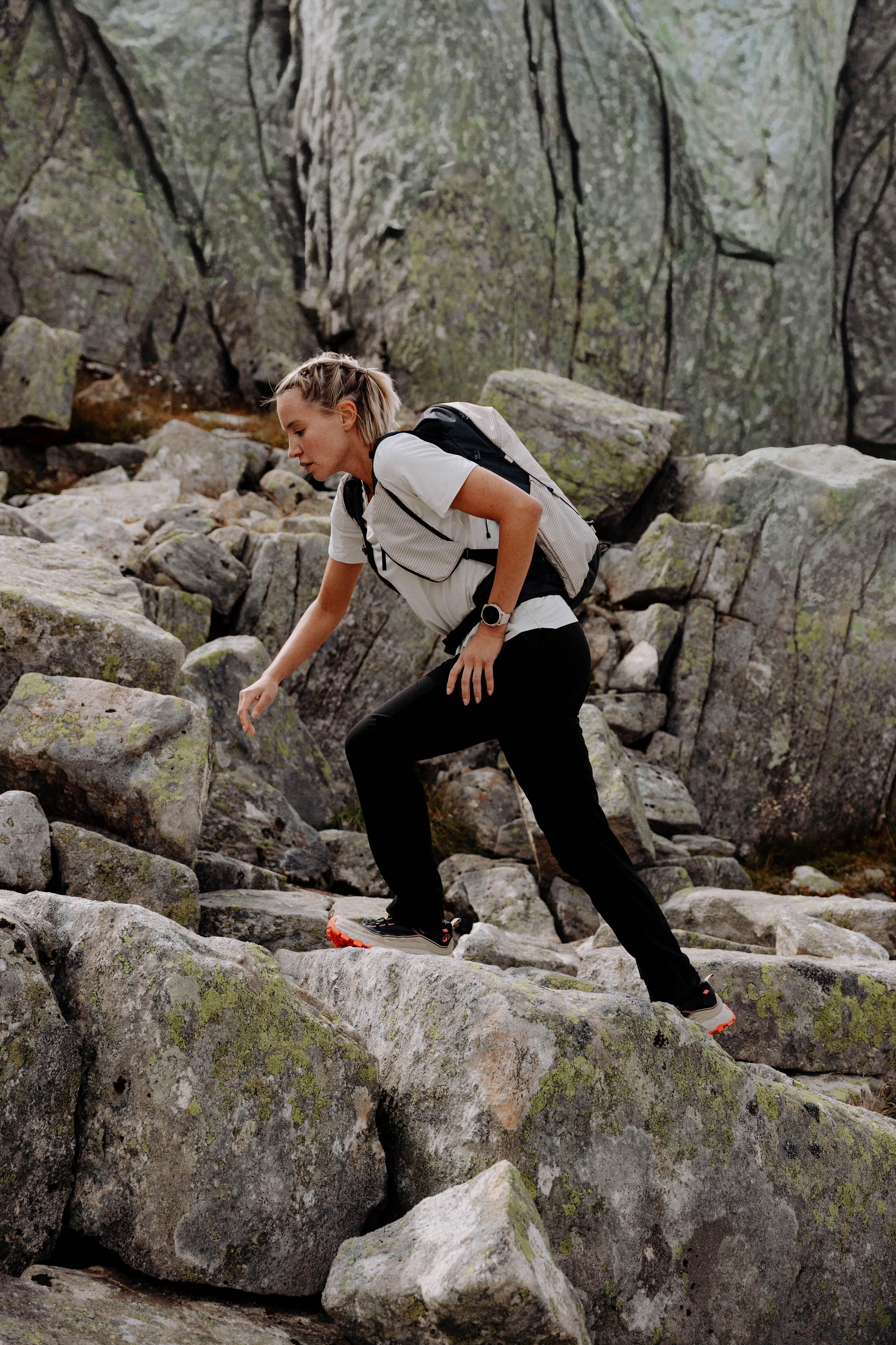 Women’s Hiking T-Shirt, MH 500 - QUECHUA