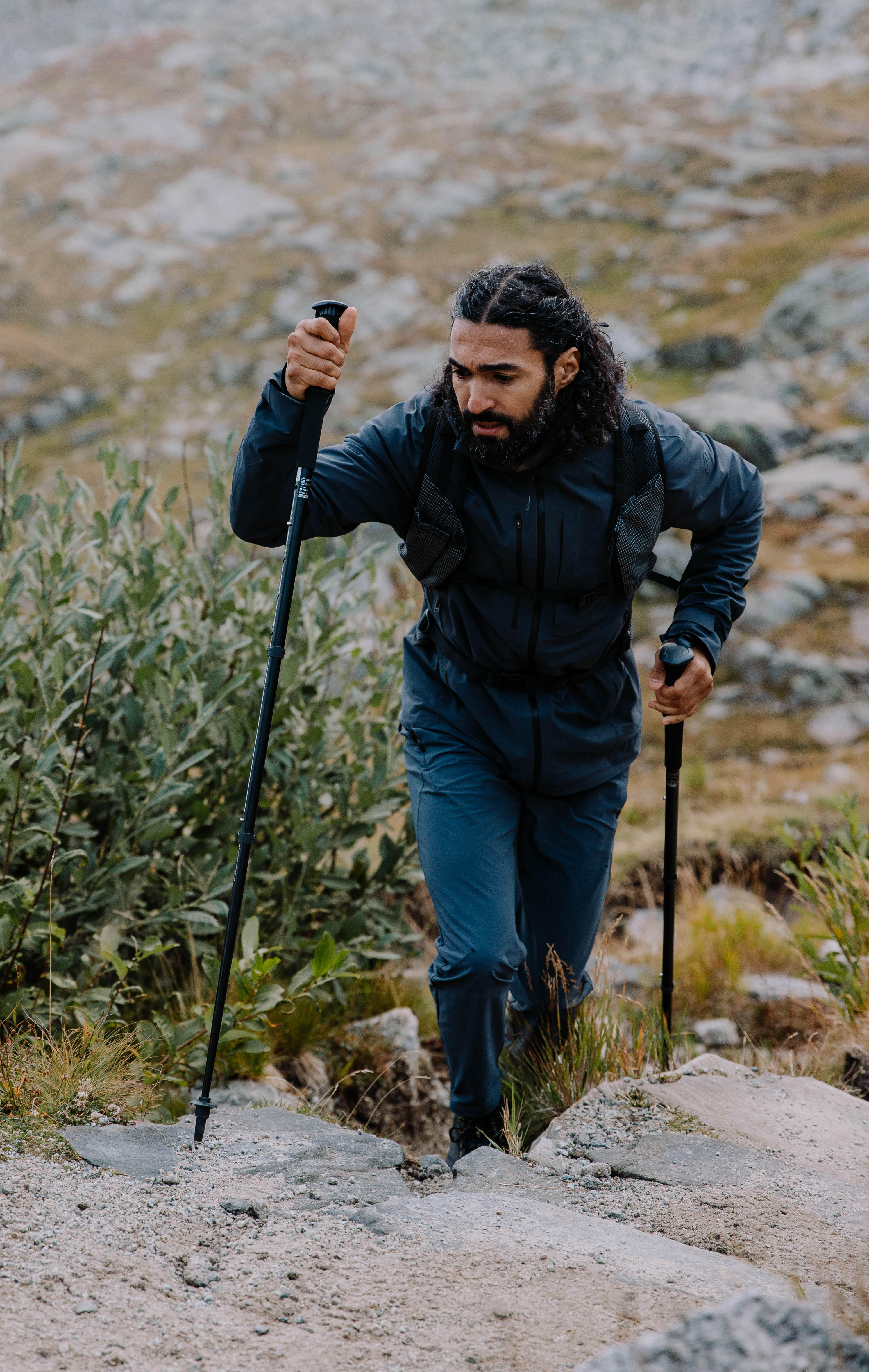 Men’s Hiking Jacket, MH 900 - QUECHUA