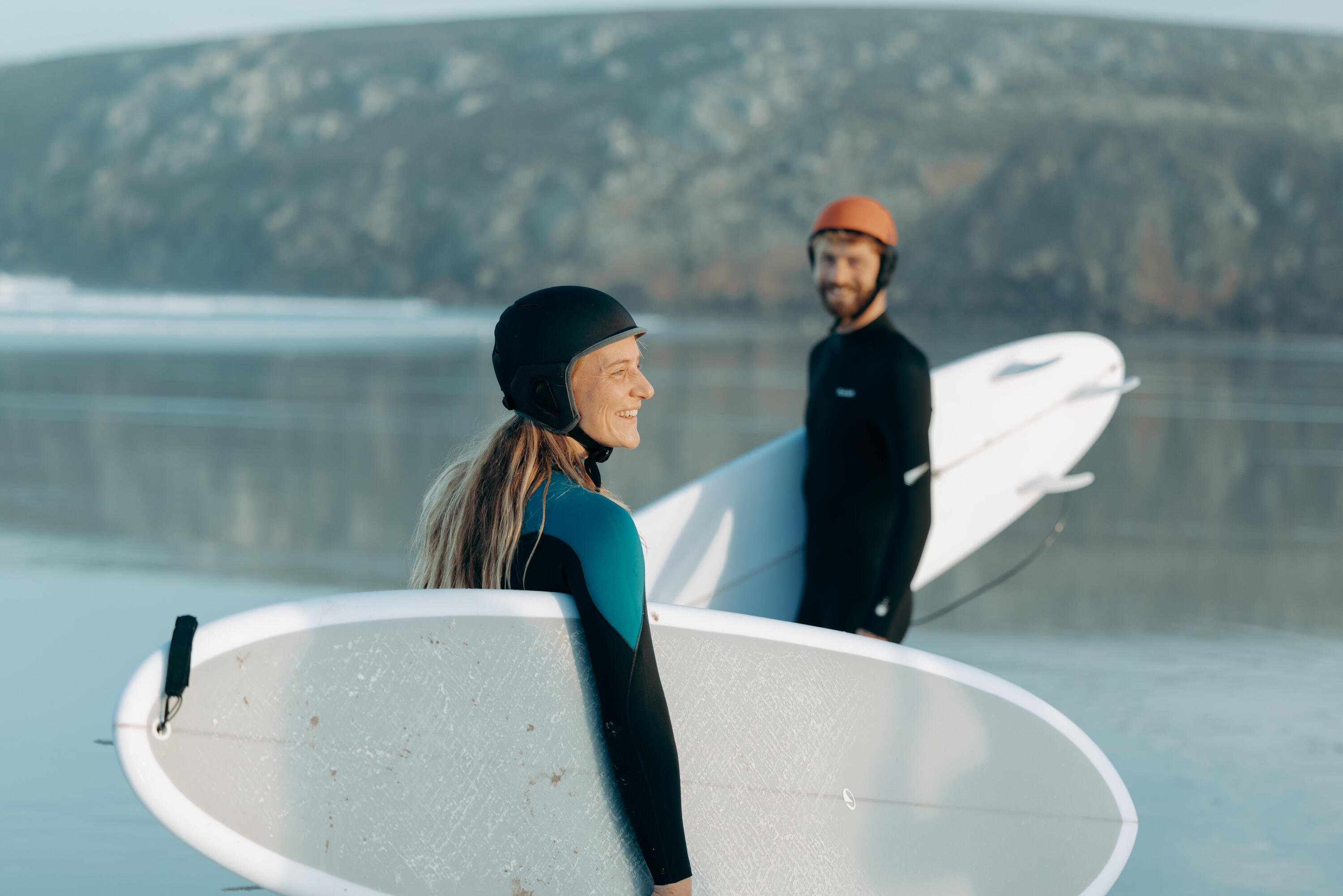 Kask surfingowy Decathlon V2 11/15