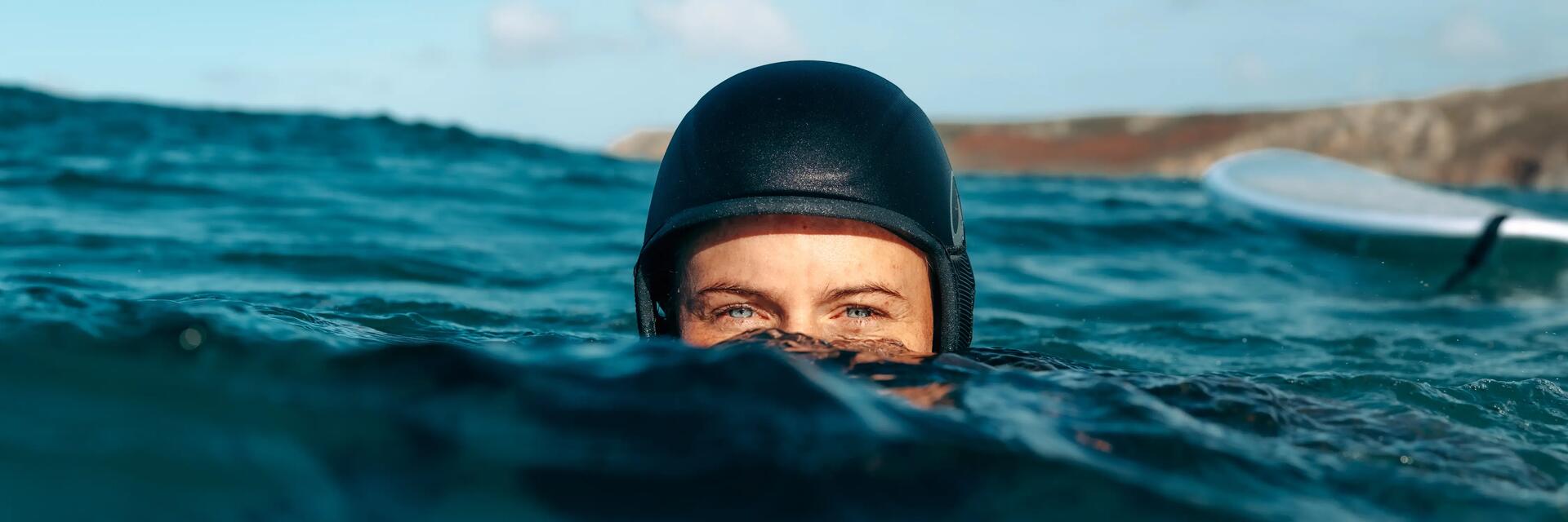 pourquoi surfer avec un casque de surf 