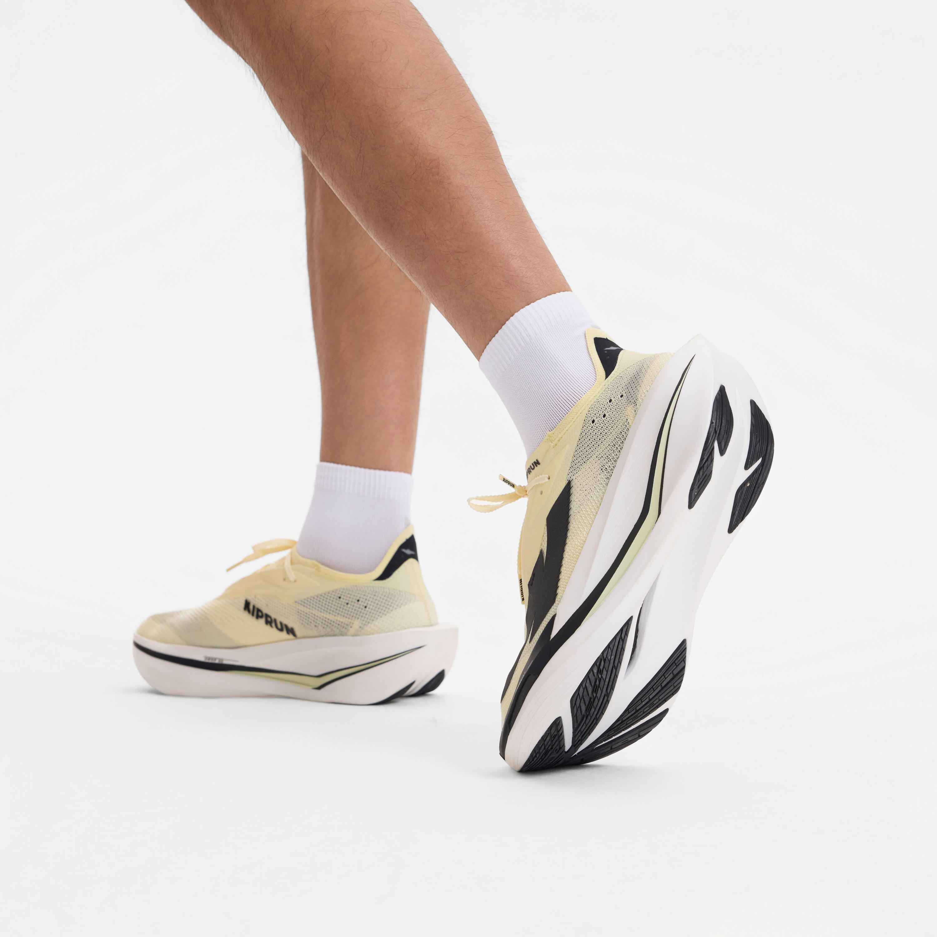 Zapatillas running placa carbono hombre, Kiprun Kipstorm Elite amarillo claro 10/15