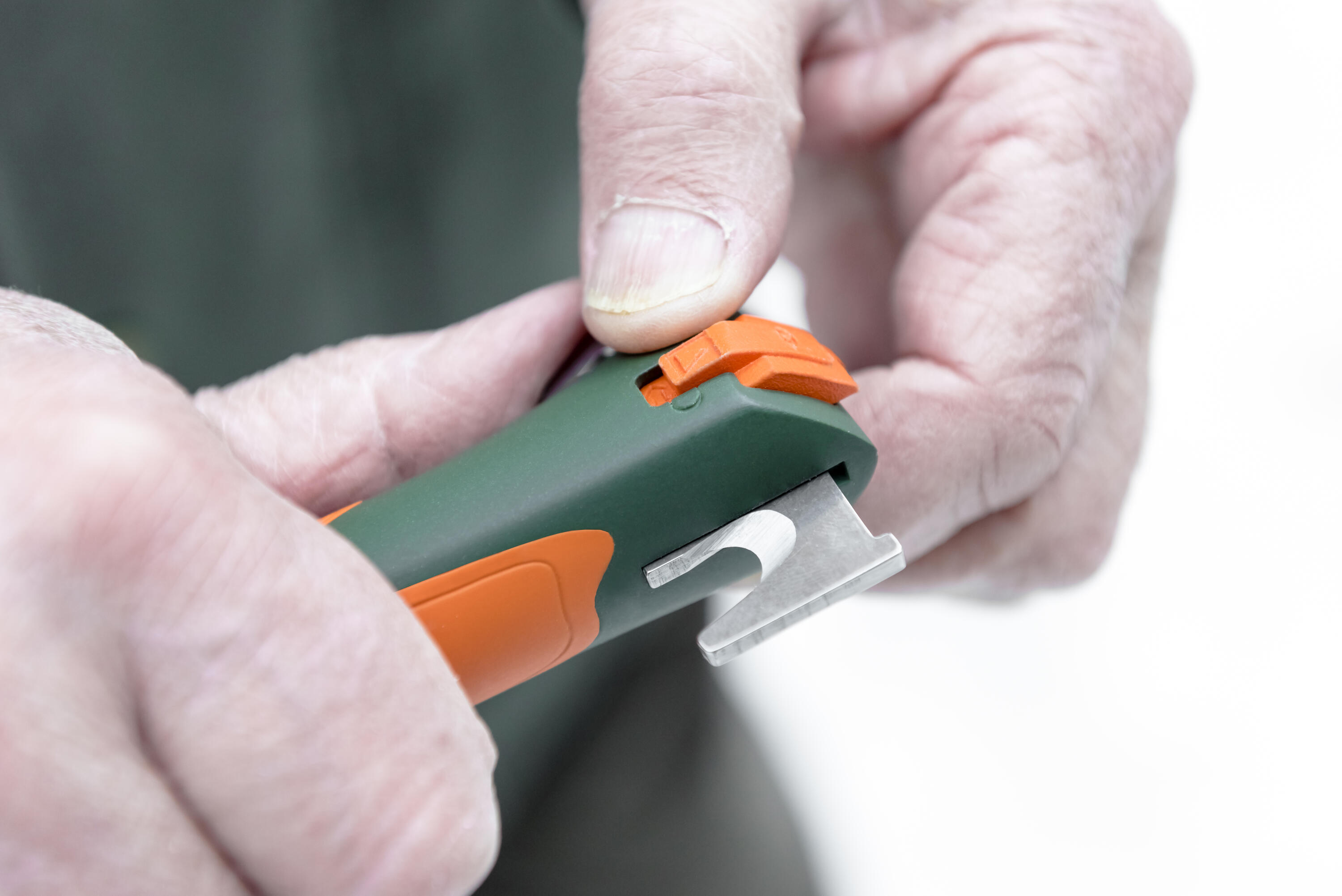 Couteau pliant 9,5 cm inox Opinel N°12 Explore Tire Tique 6/13