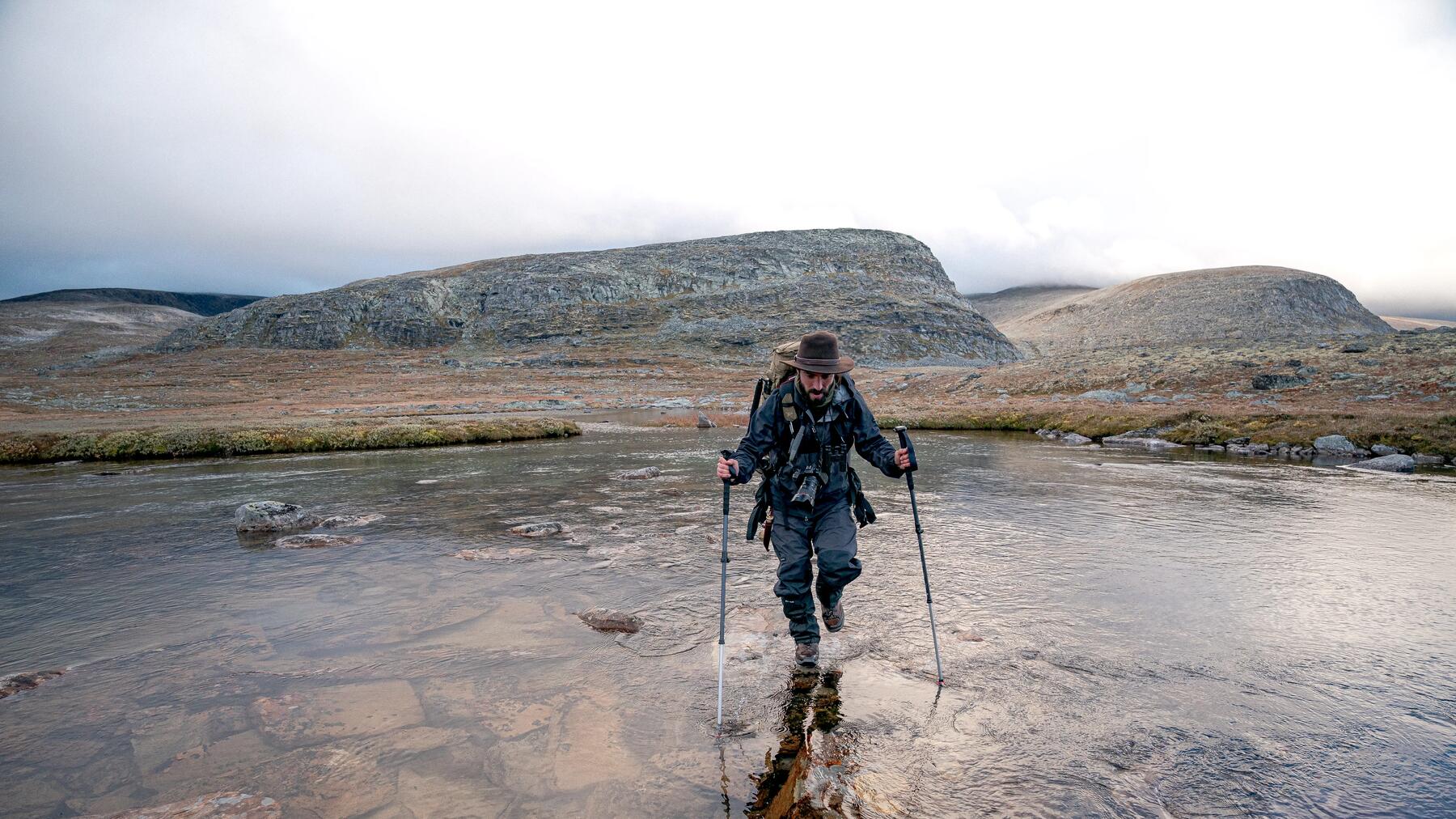 darauf solltest du beim Regenwandern achten